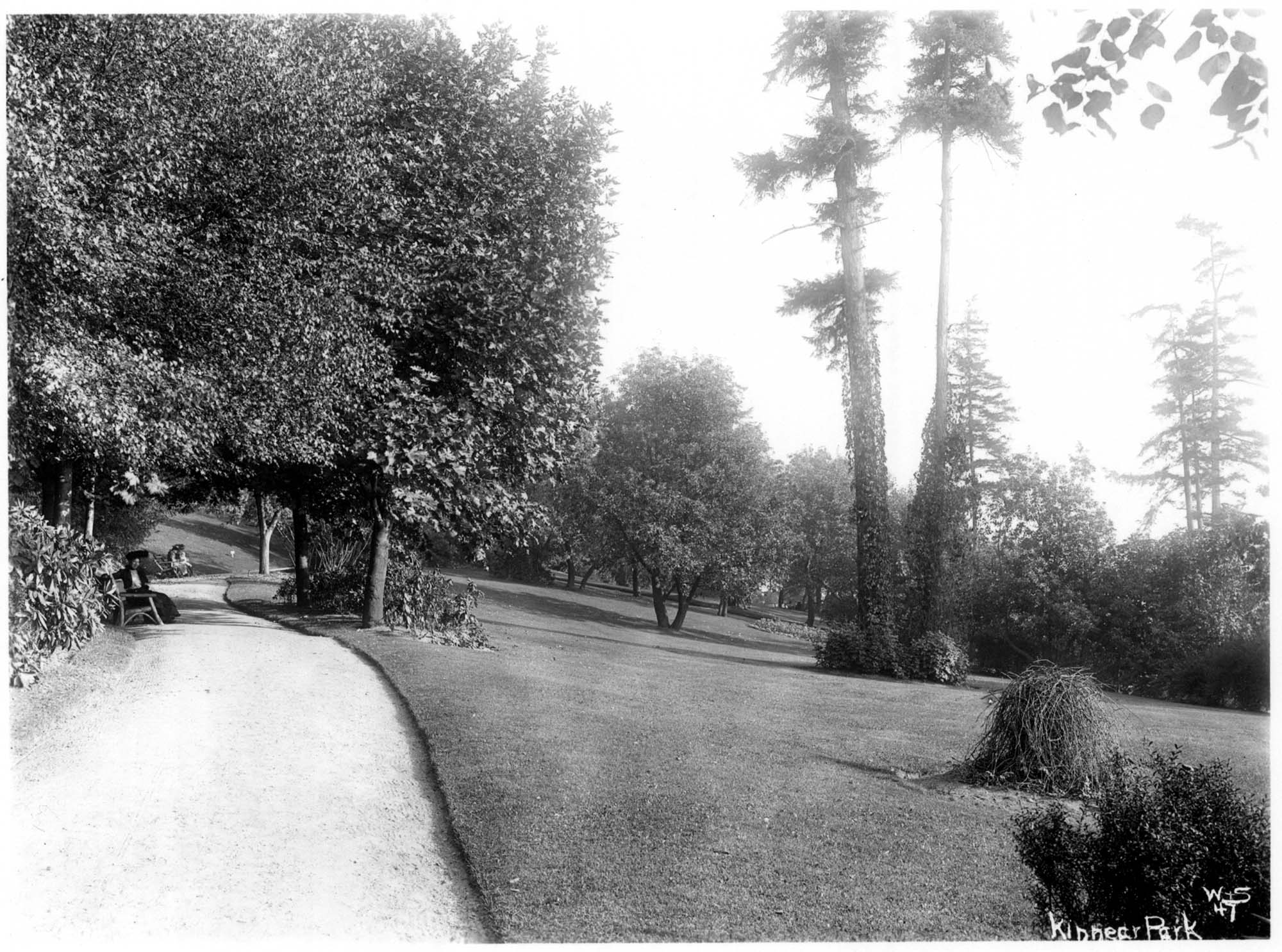 Image of Kinnear Park, Seattle, circa 1911