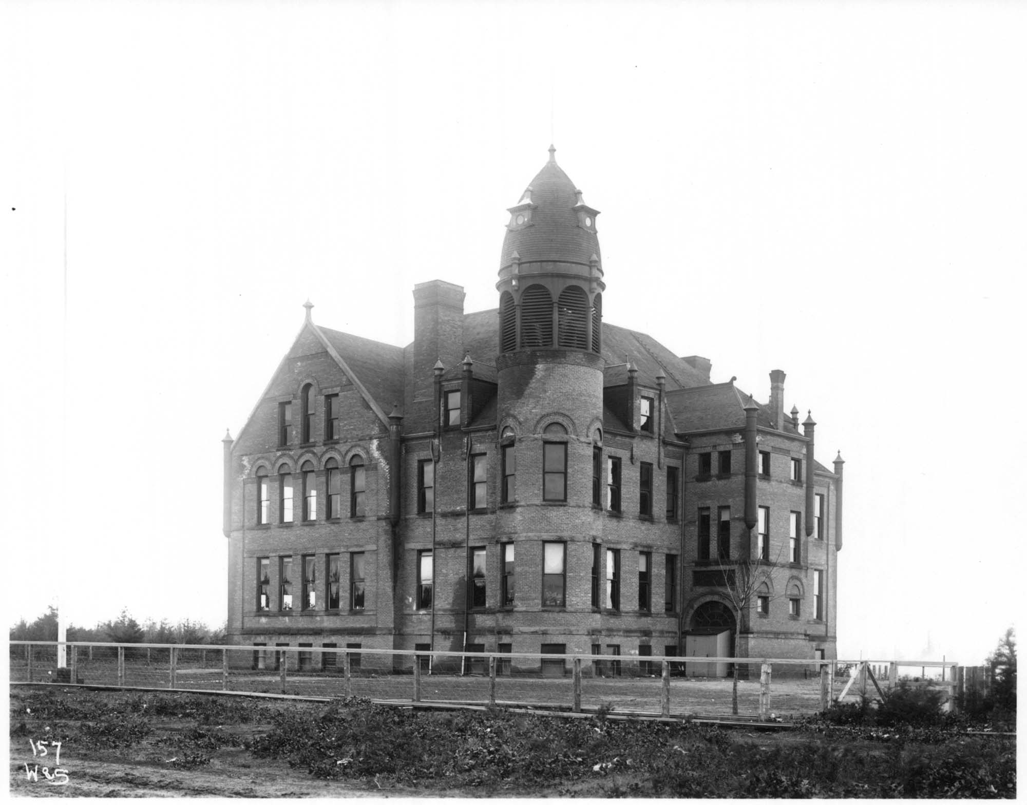 Image of West Seattle School, Seattle, circa 1905