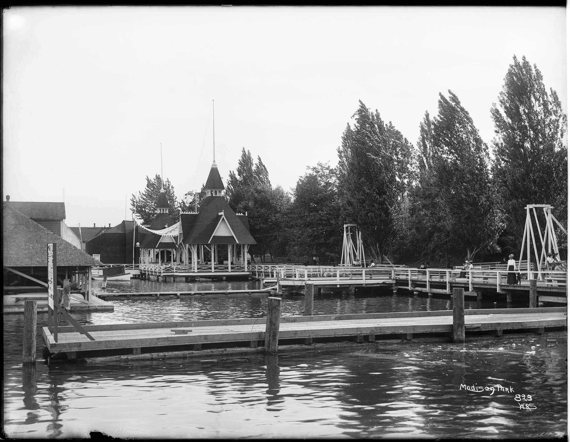Image of Madison Park docks, Seattle, circa 1911