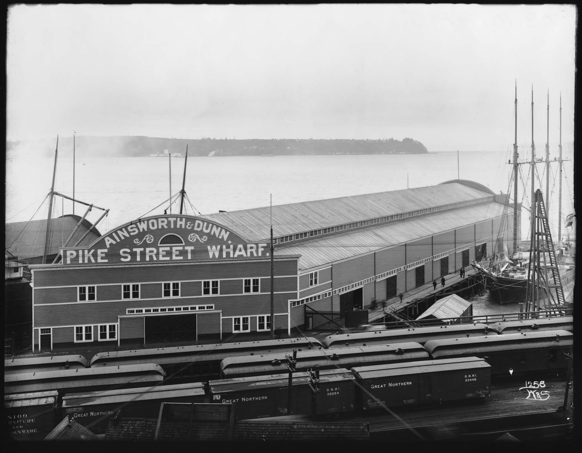 Image of Ainsworth & Dunn Pike Street Wharf, Seattle, 1912