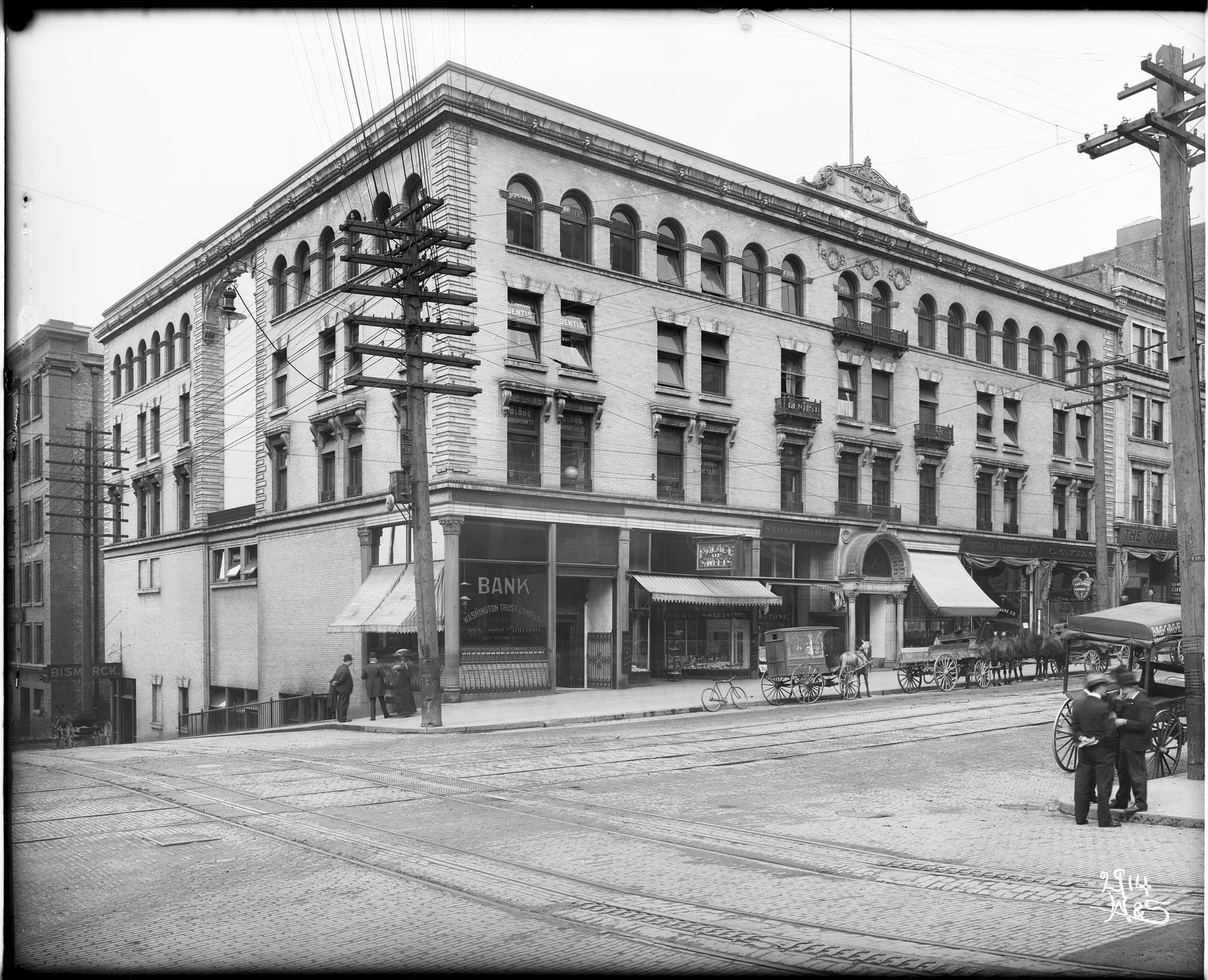 Image of Globe Building, Seattle, circa 1905