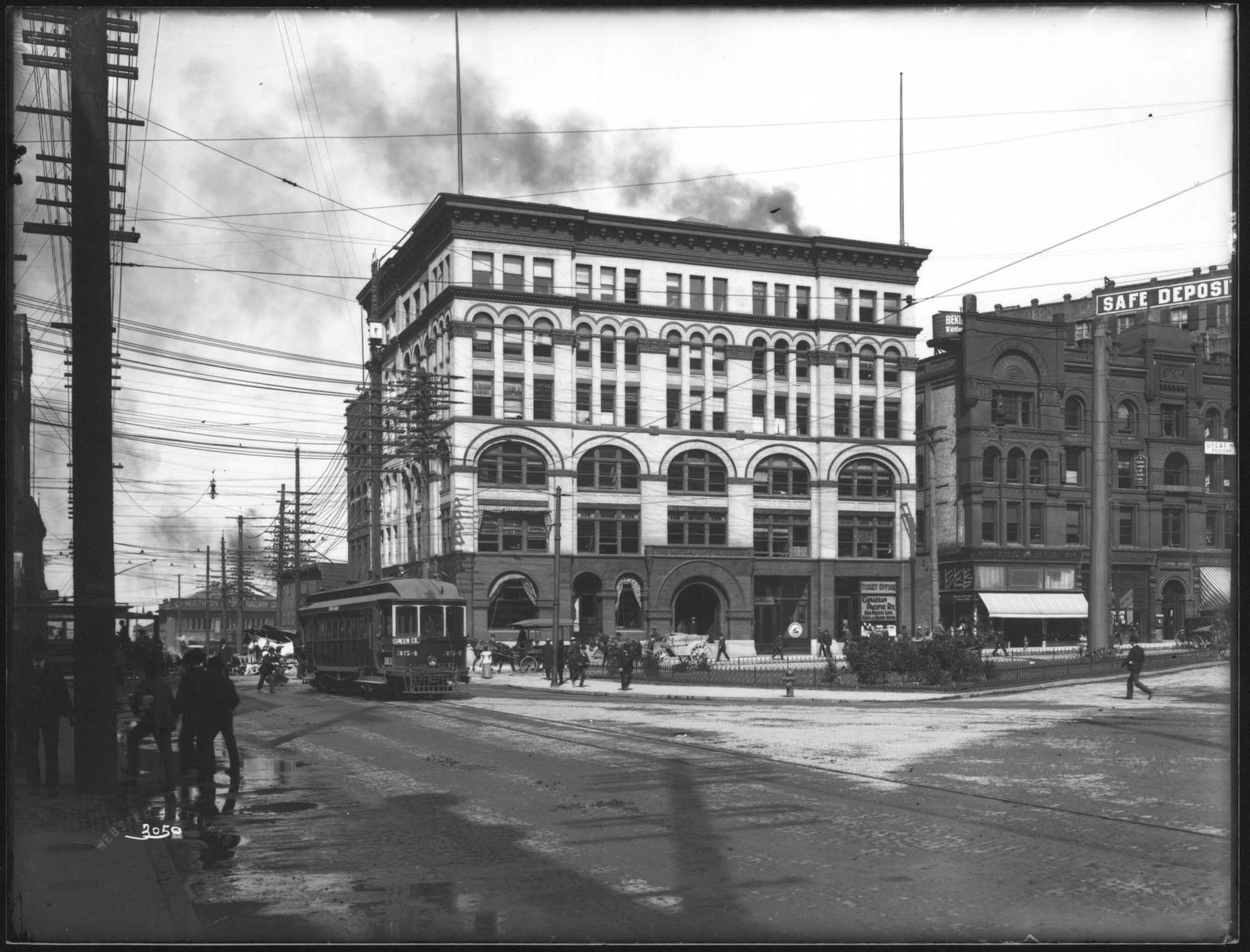 Image of Pioneer Square, Seattle, circa 1905