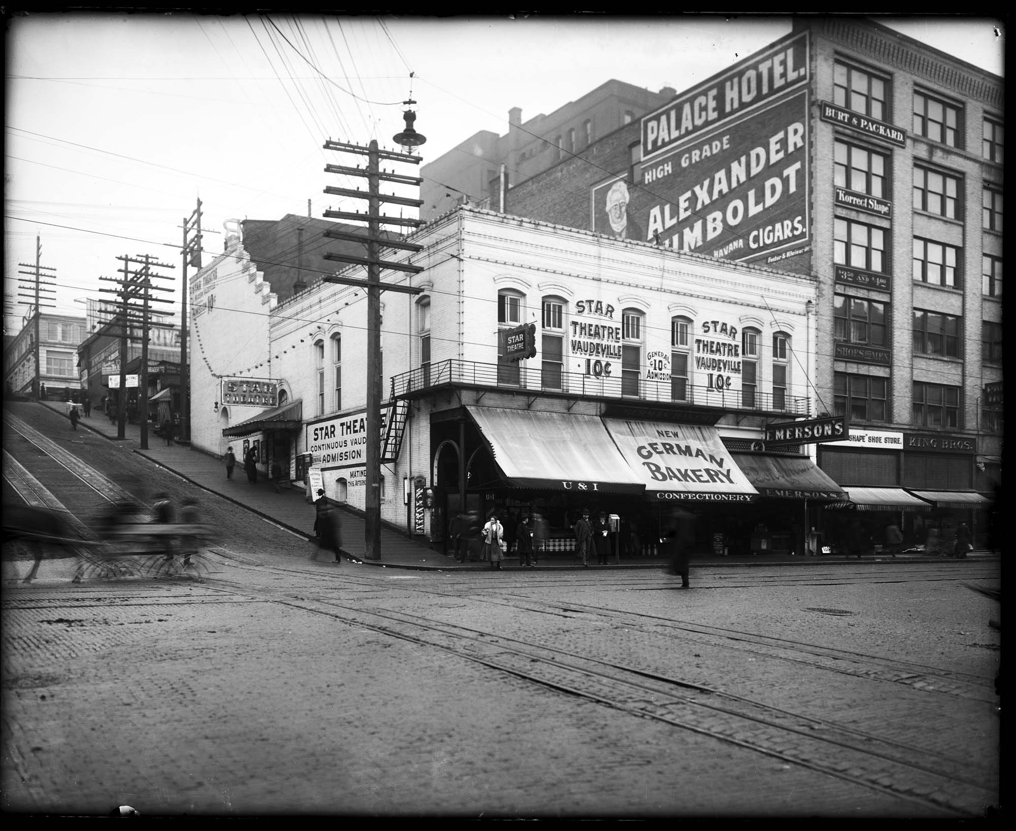 Image of Star Theatre, Seattle, circa 1905