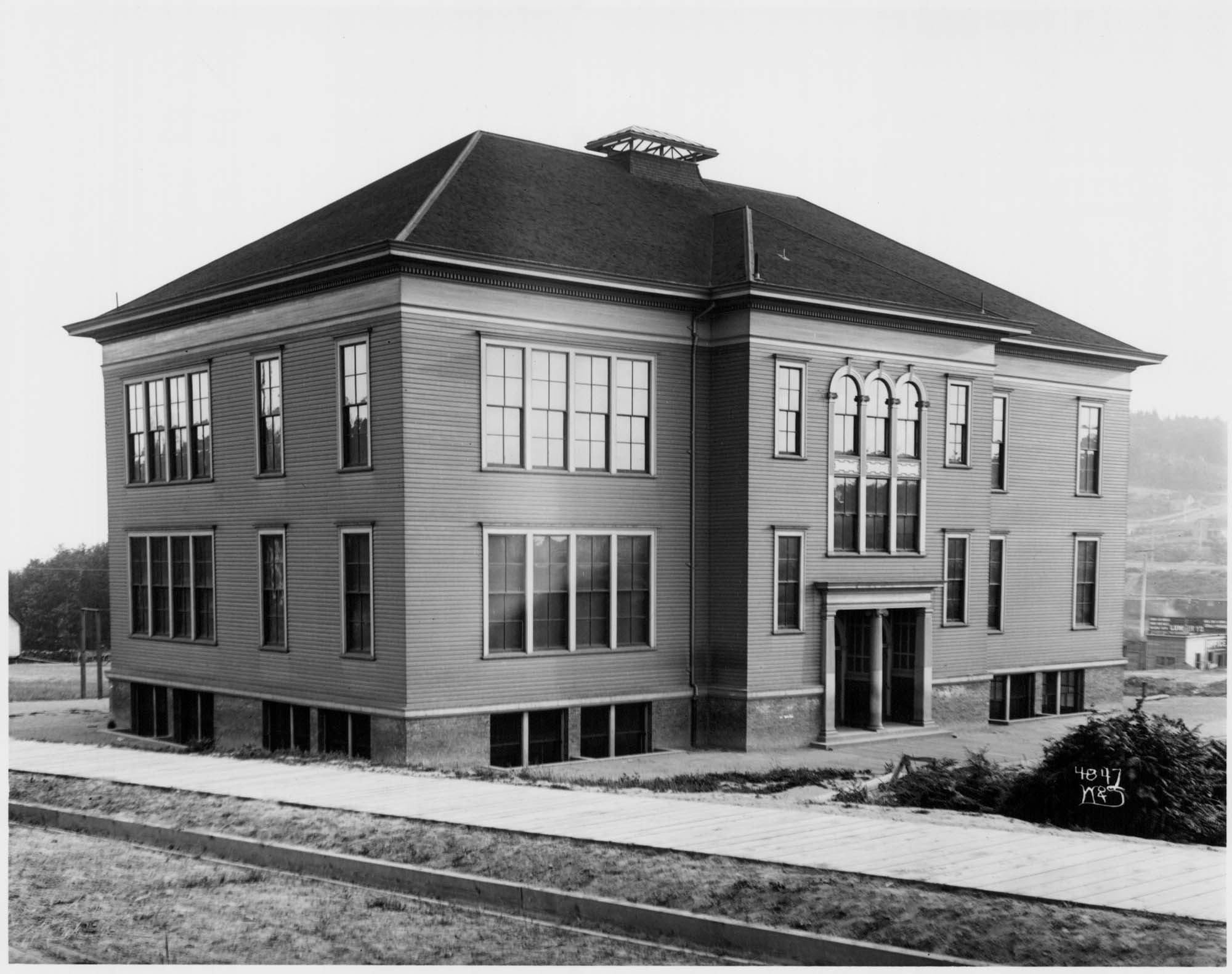 Image of Interbay School, Seattle, circa 1905