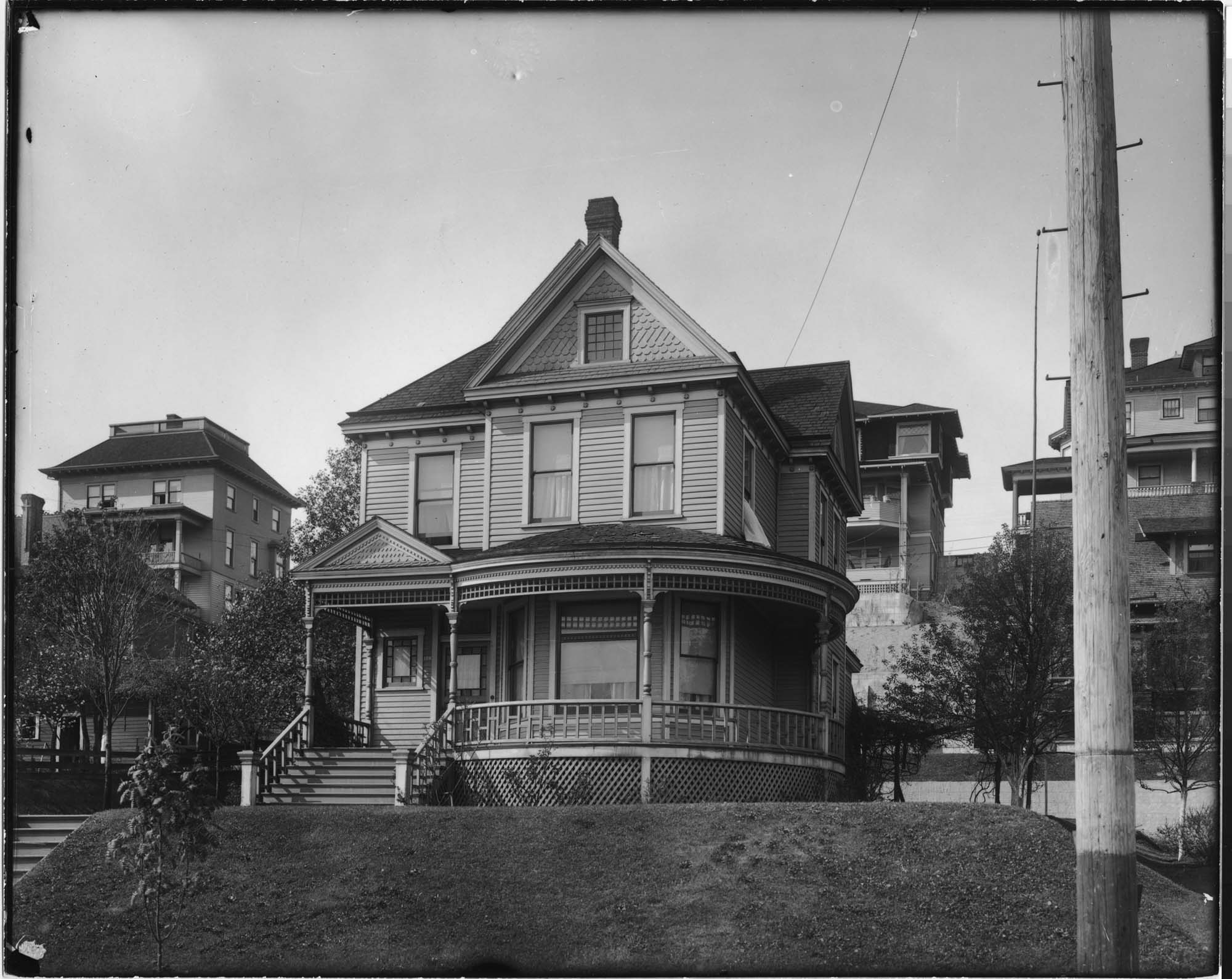 Image of Mayor John F. Miller's home, Seattle, circa 1908