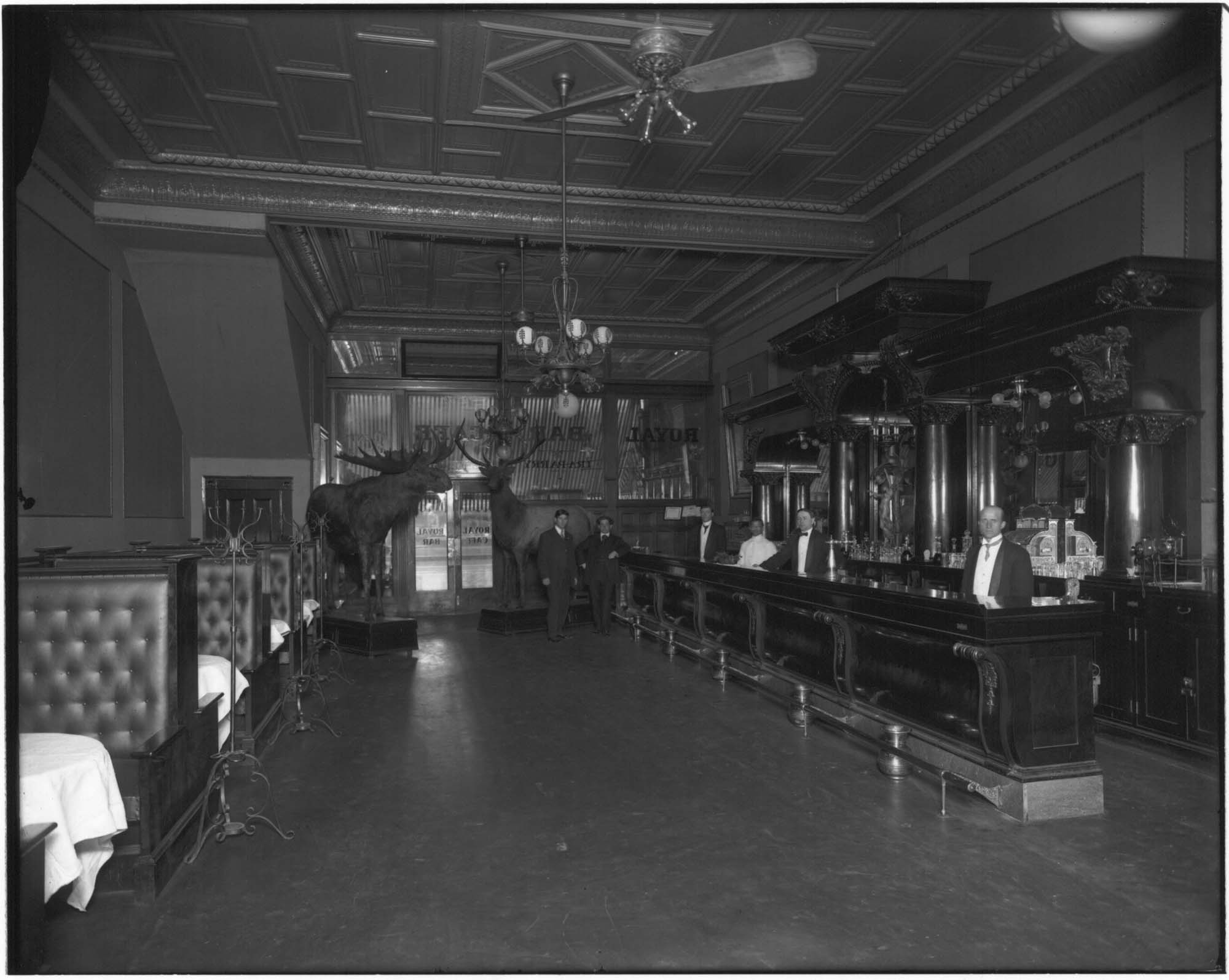 Image of Royal Bar & Cafe interior, Seattle, circa 1908