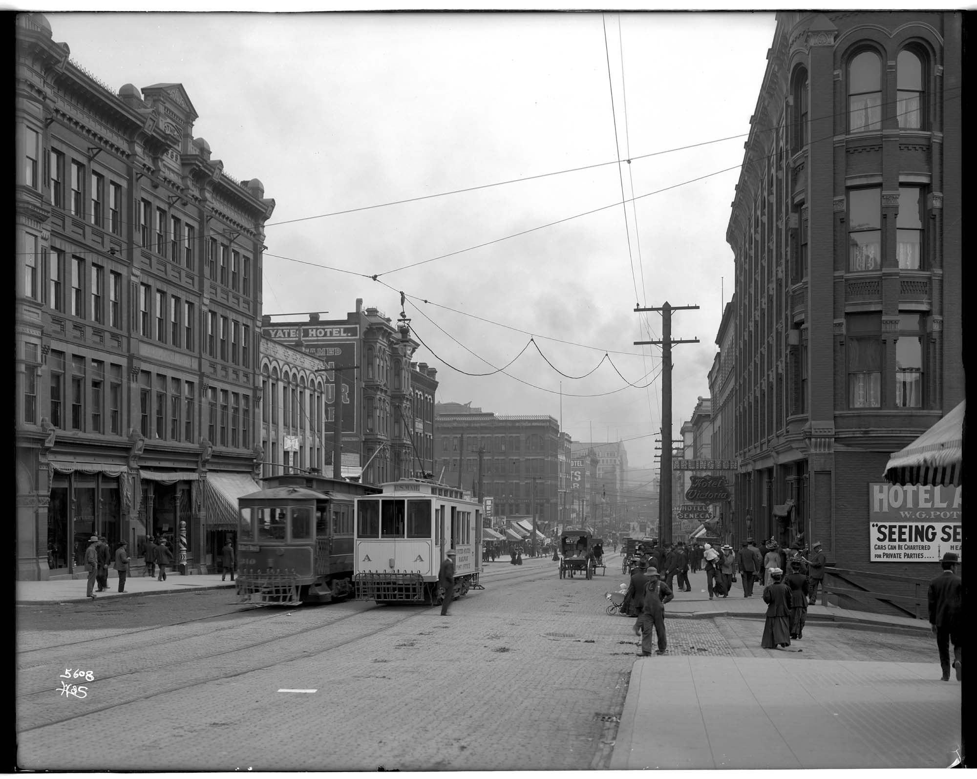 Image of First Avenue from University Street, circa 1907