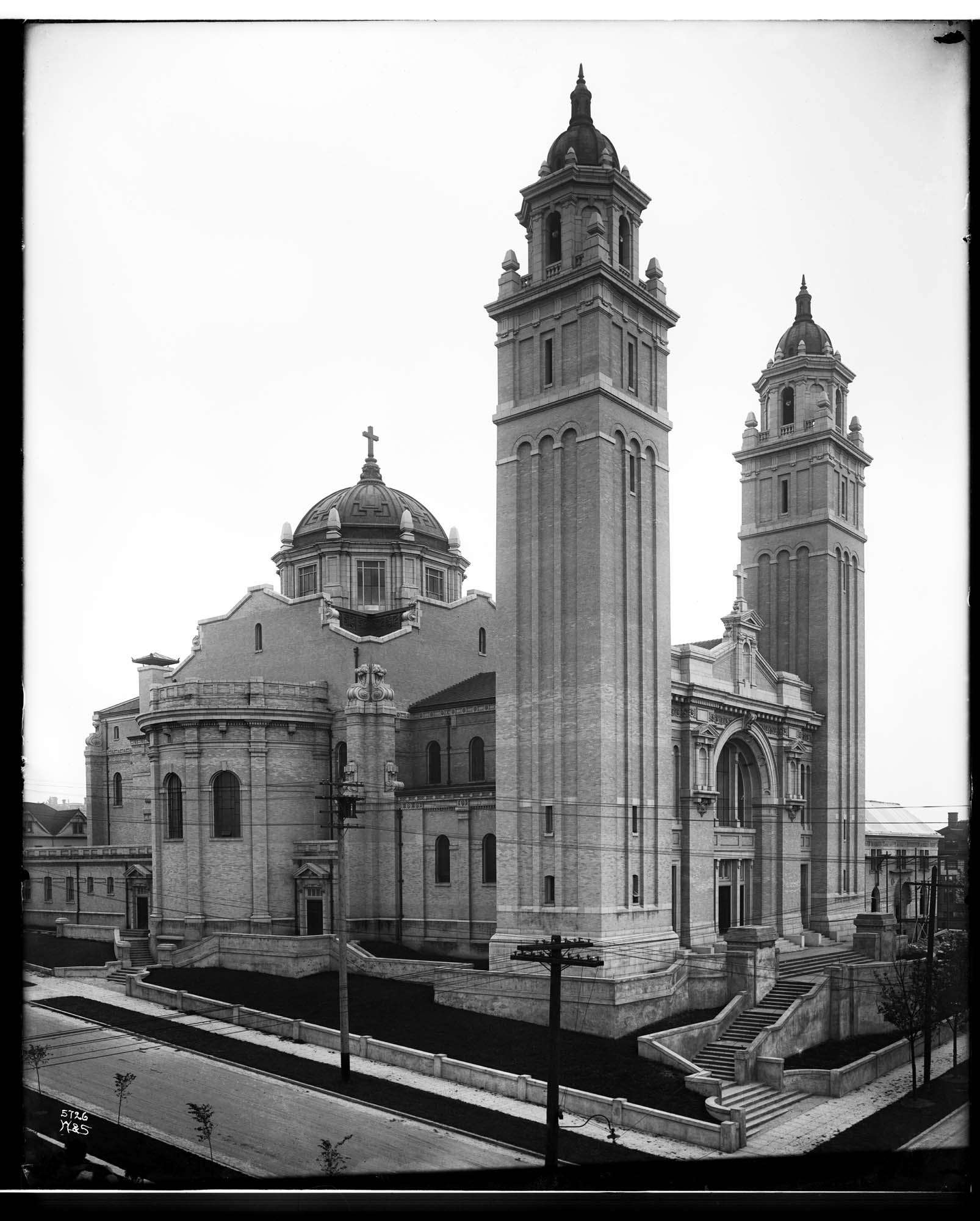 Image of St. James Cathedral, circa 1907