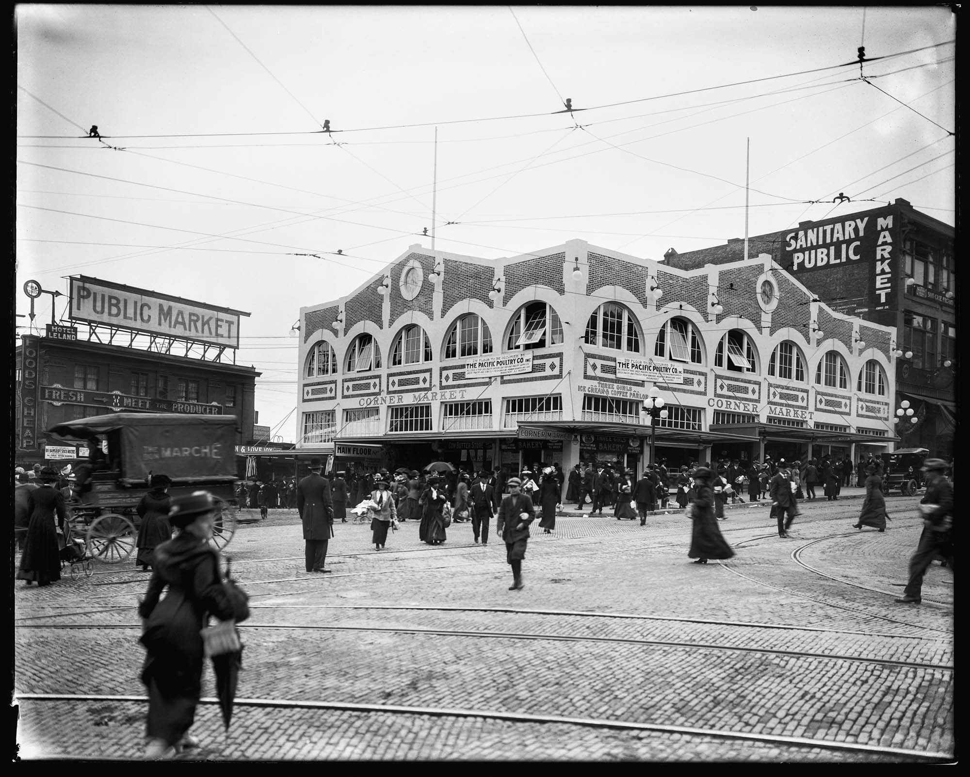 Image of Pike Place Market, Seattle, circa 1912