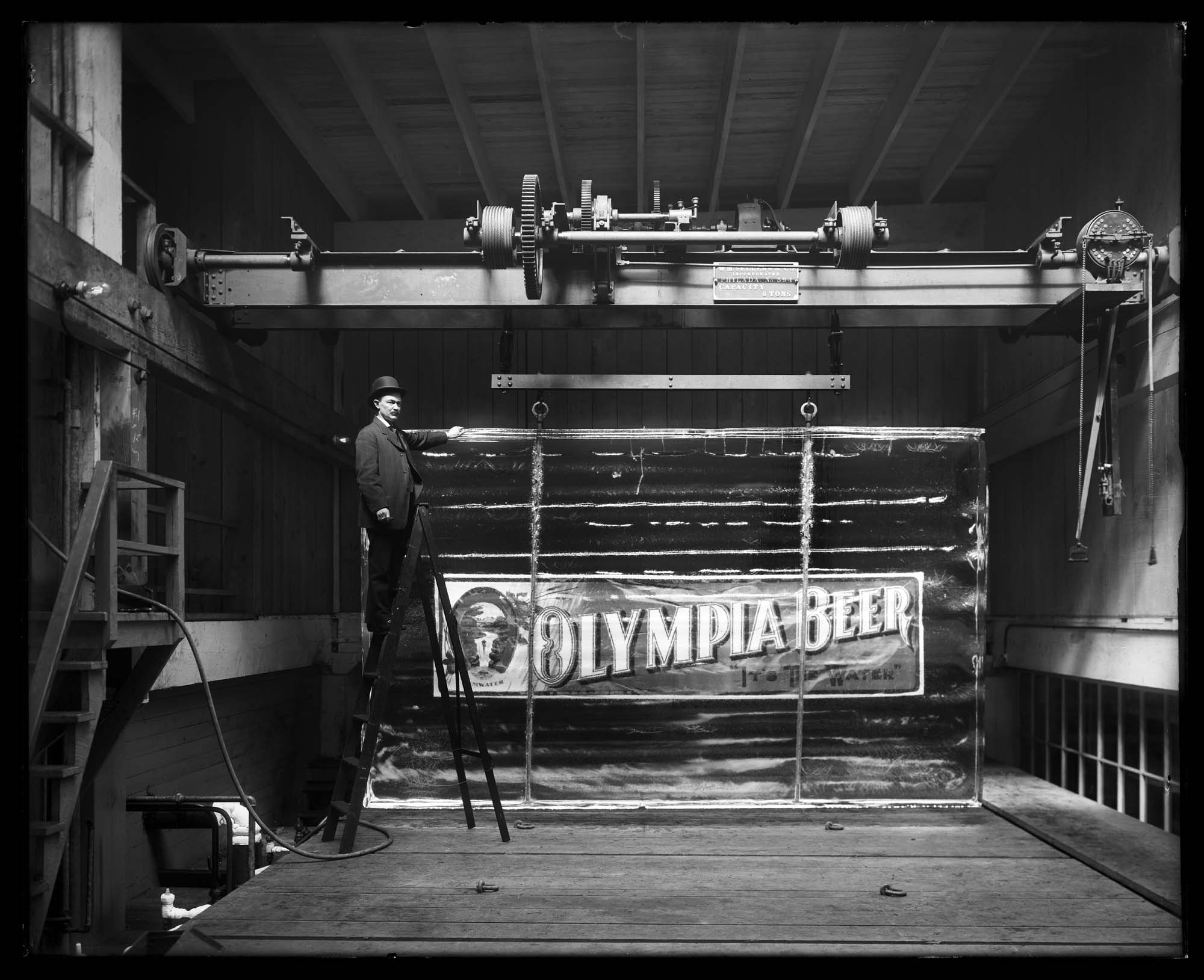 Image of Olympia Brewing Co. bottling plant, Seattle, circa 1907