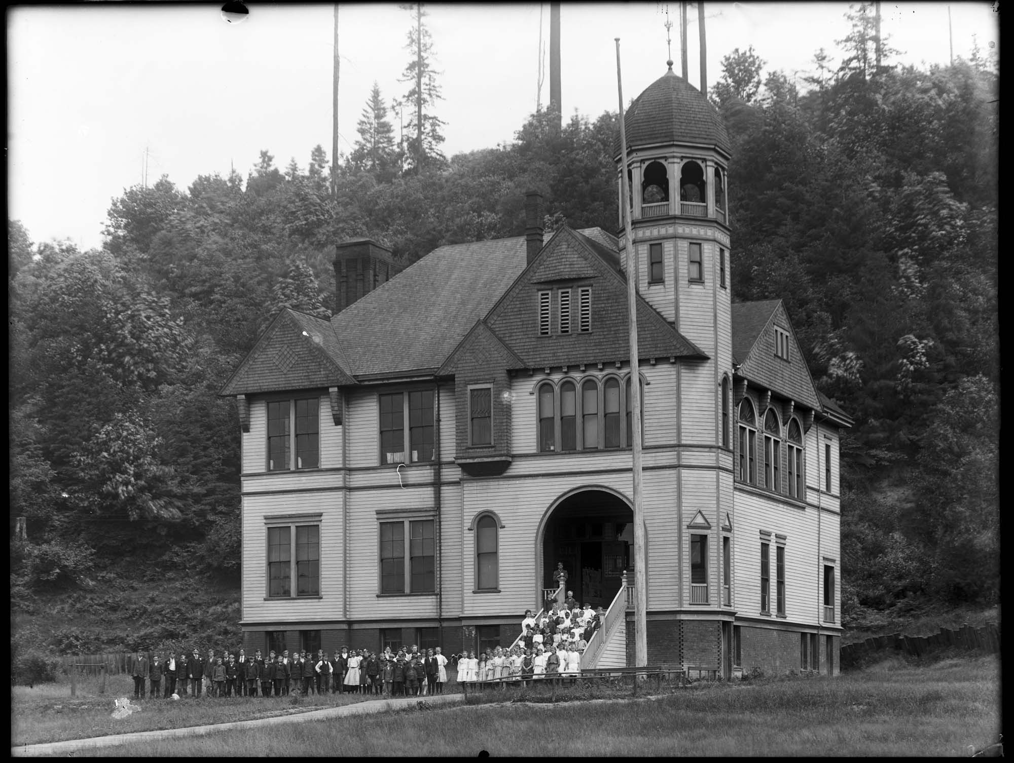 Image of Maple School, circa 1907