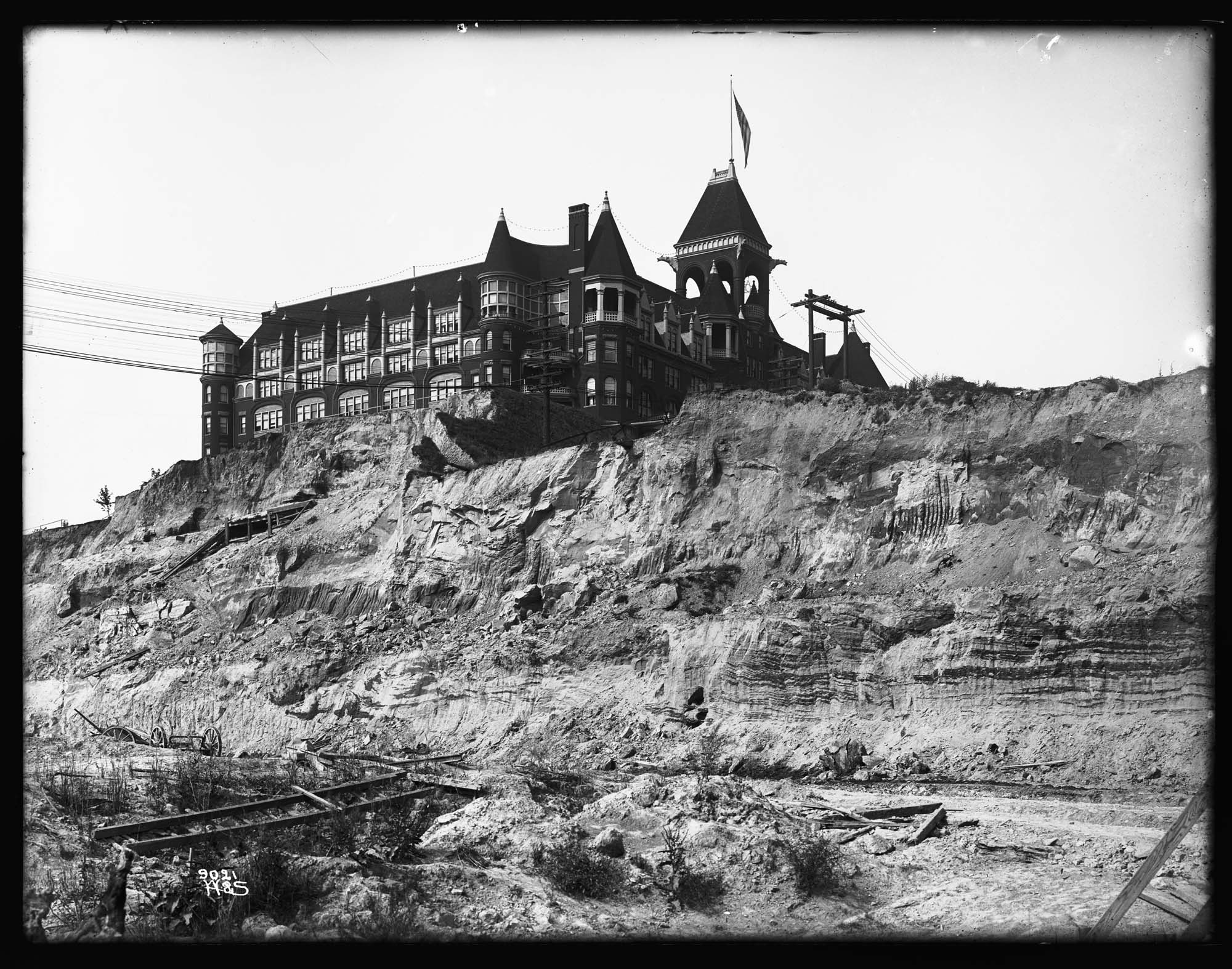 Image of The Washington Hotel during the Second Avenue Regrade, circa 1906