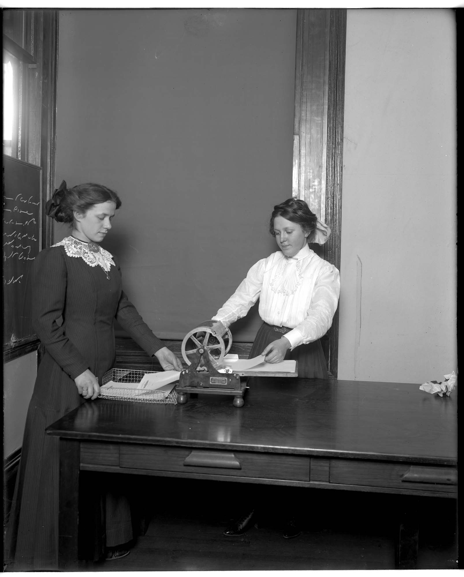 Image of Two women at Wilson's Modern Business College, circa 1909
