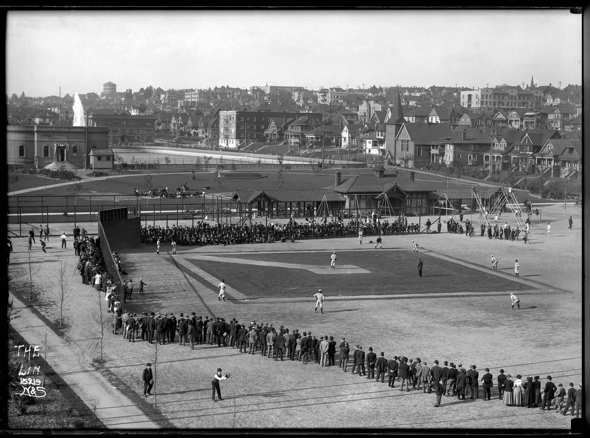 Image of Lincoln Park baseball, circa 1915
