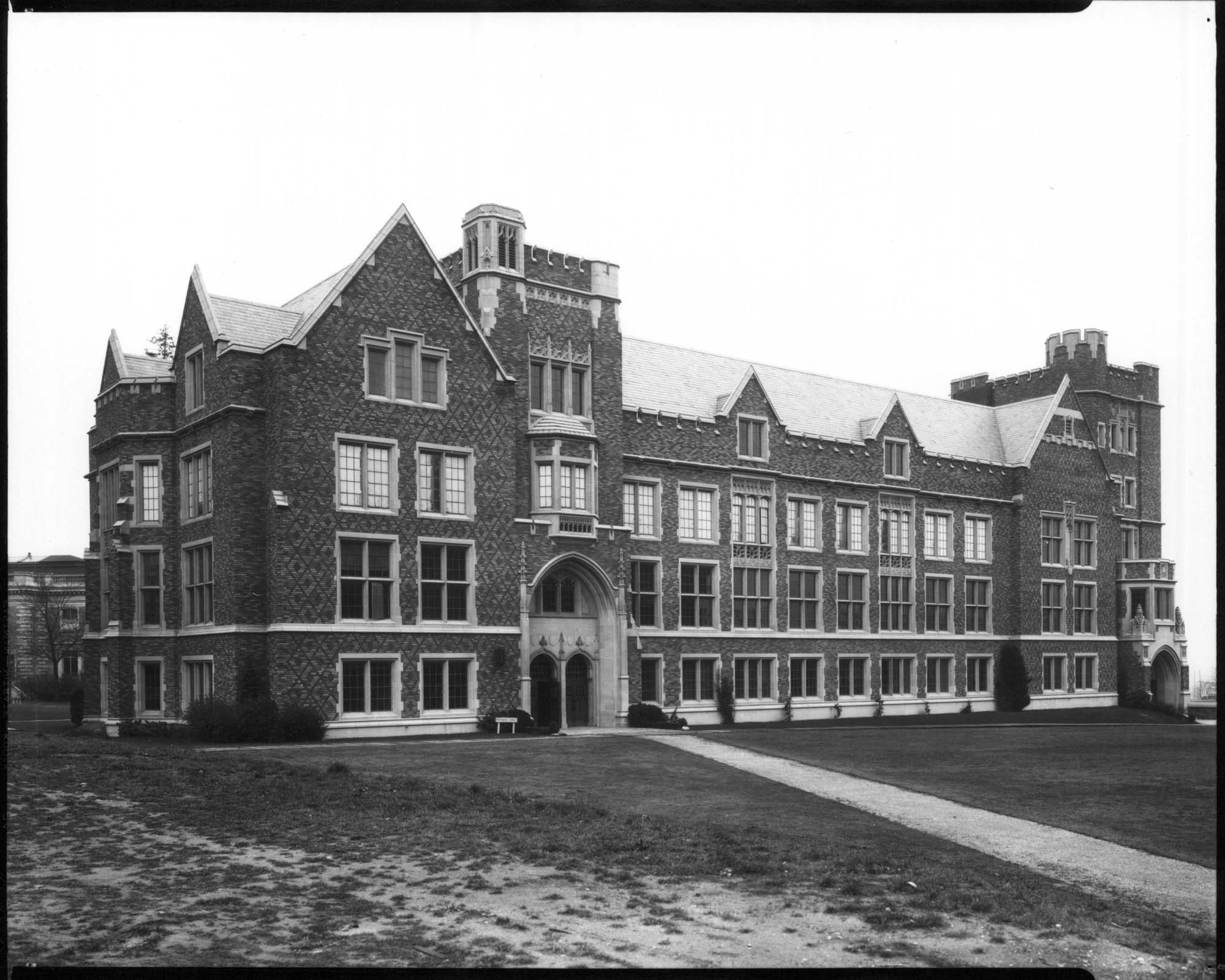 Image of University of Washington Physics Hall, Seattle, November 7, 1931