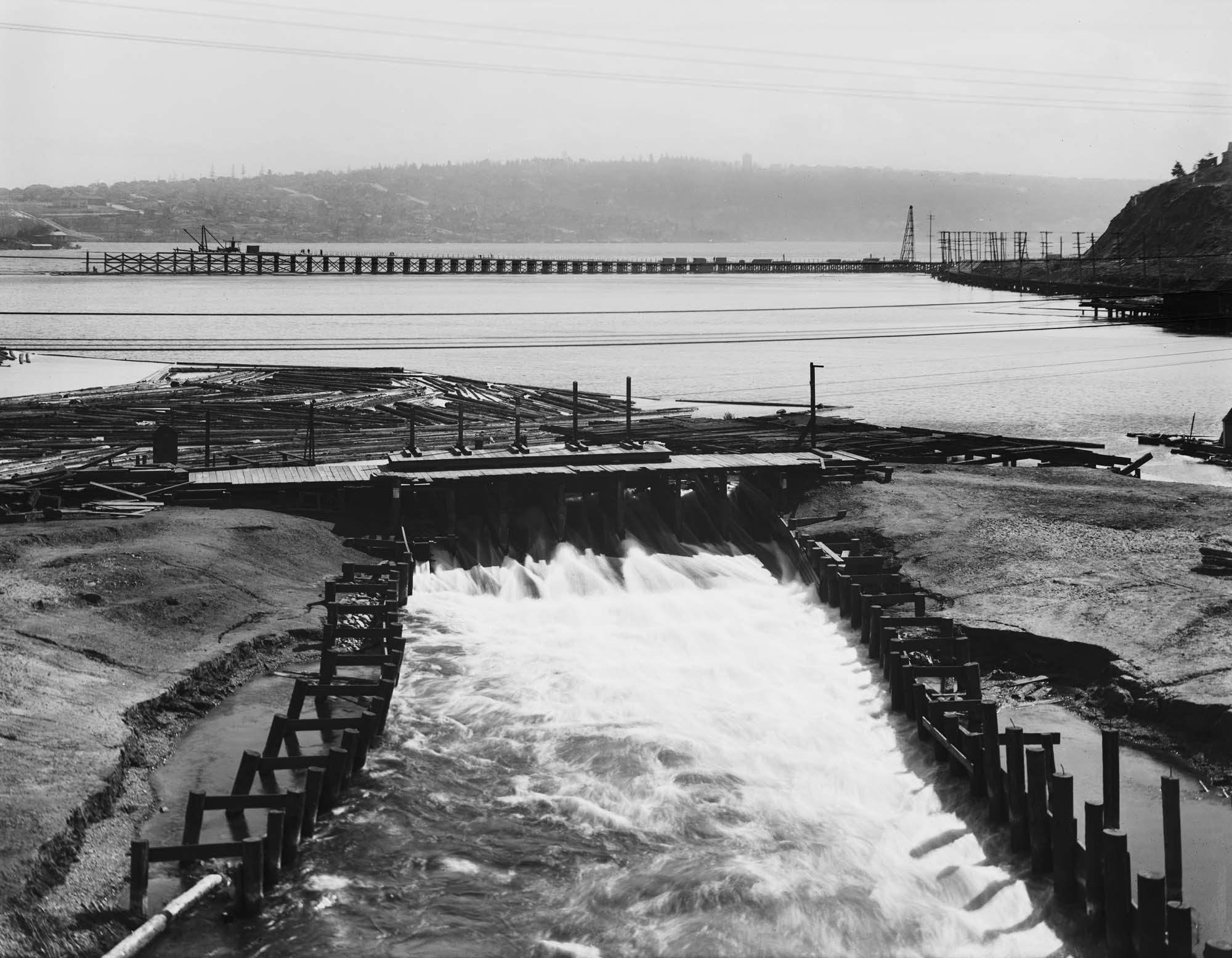 Image of Lake Washington Ship Canal spillway near Fremont, Seattle, circa 1911