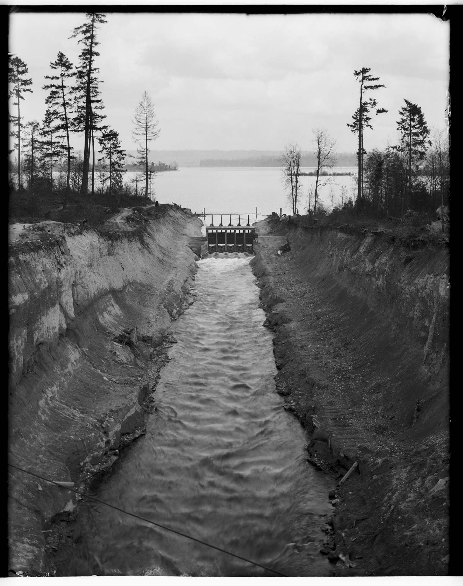 Image of Lake Washington canal at Montlake, circa 1911