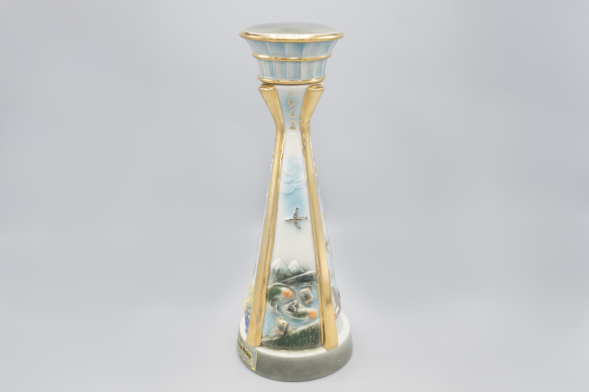 Jim Beam decanter in the shape of the Space Needle, 1962 – Museum