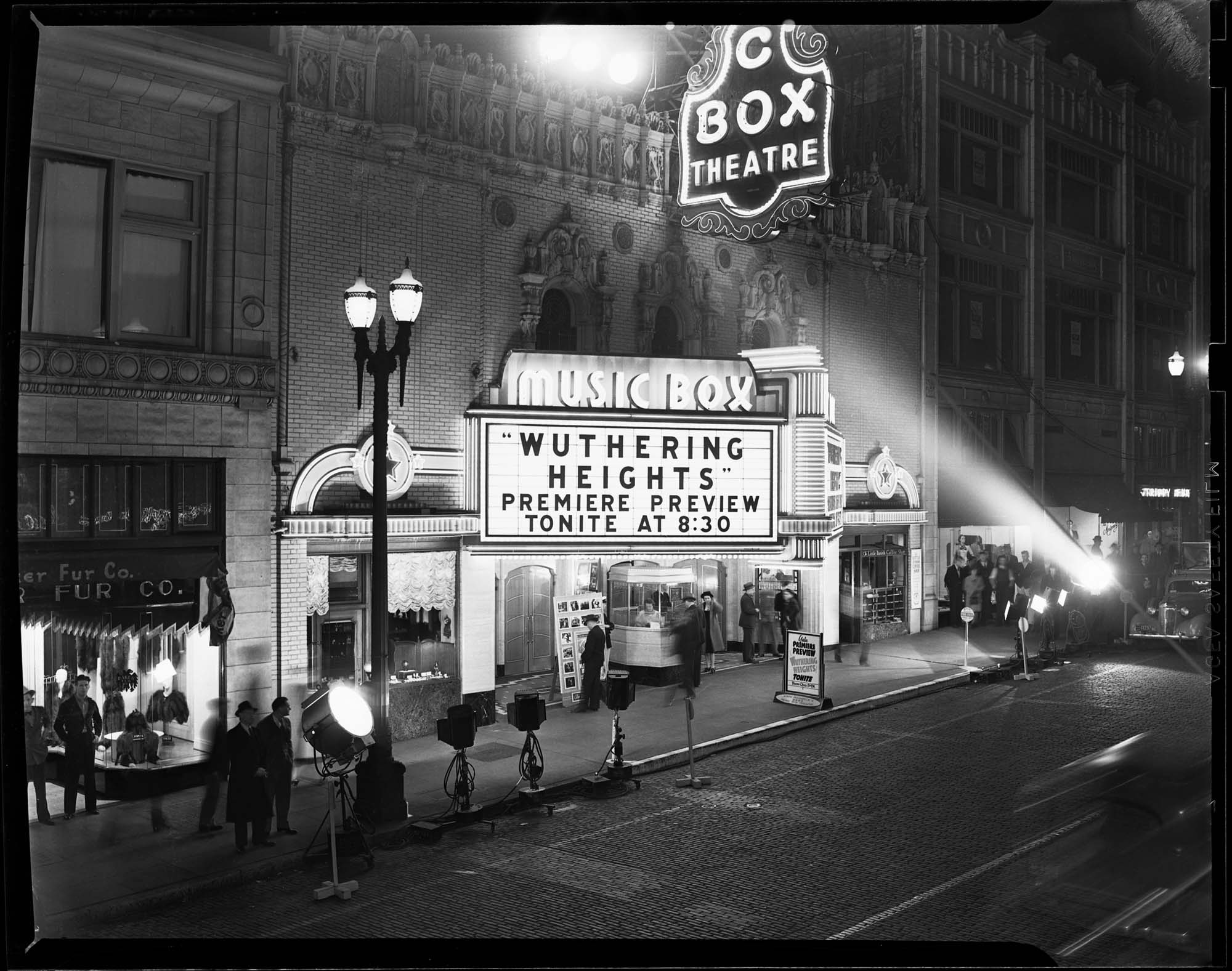 Image of Music Box Theatre during premiere of Wuthering Heights, Seattle, 1939