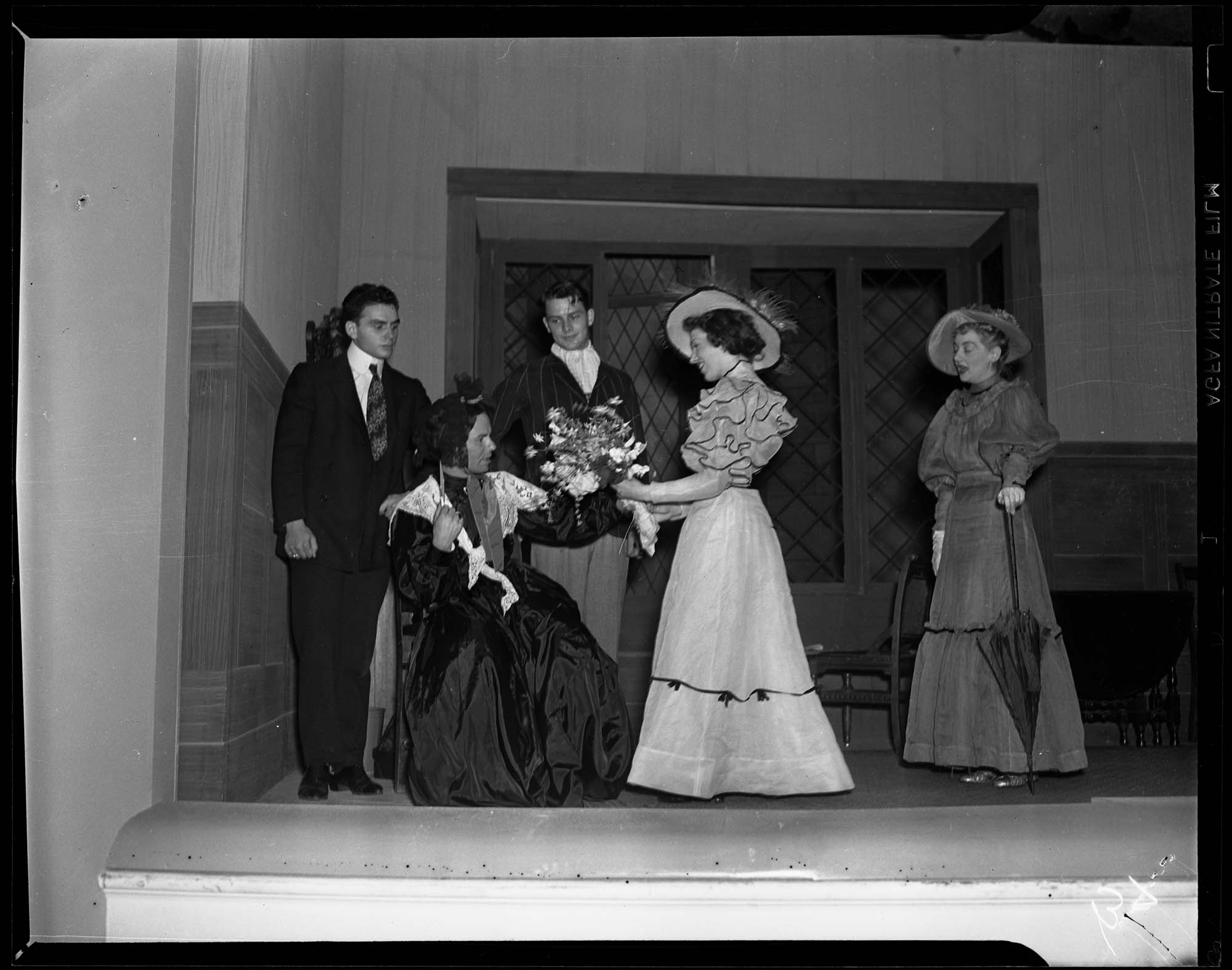 Image of Showboat Theatre interior showing actors during a production, University of Washington, Seattle, 1938