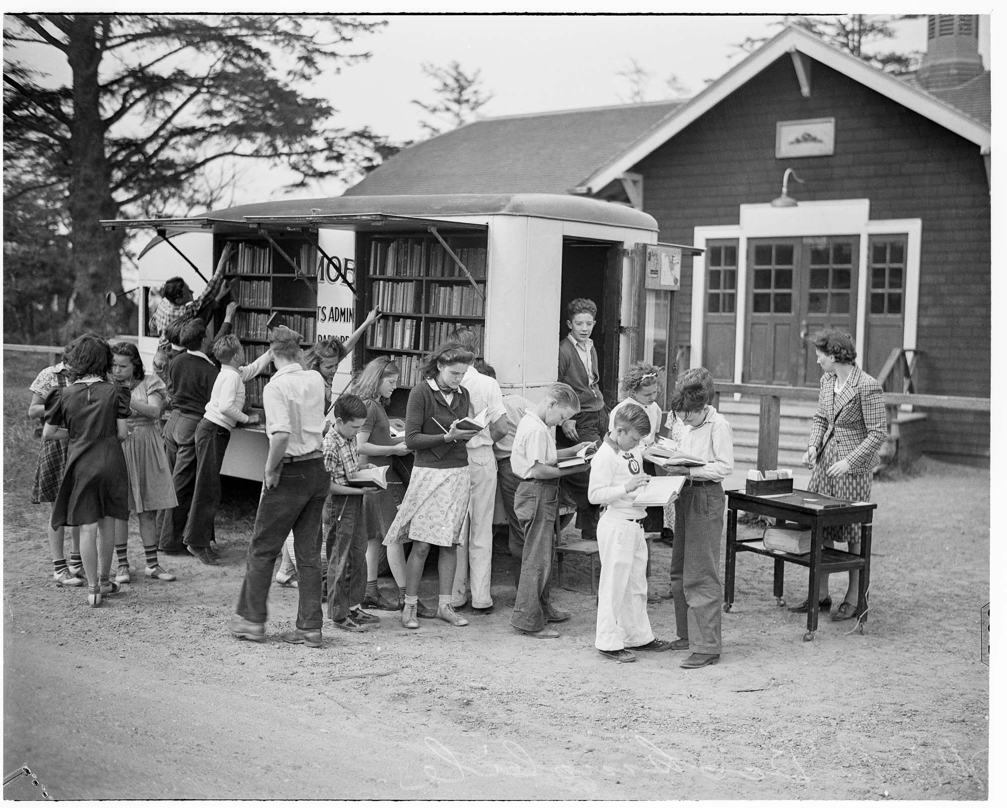 Image of WPA bookmobile at Grayland School, June 8, 1940