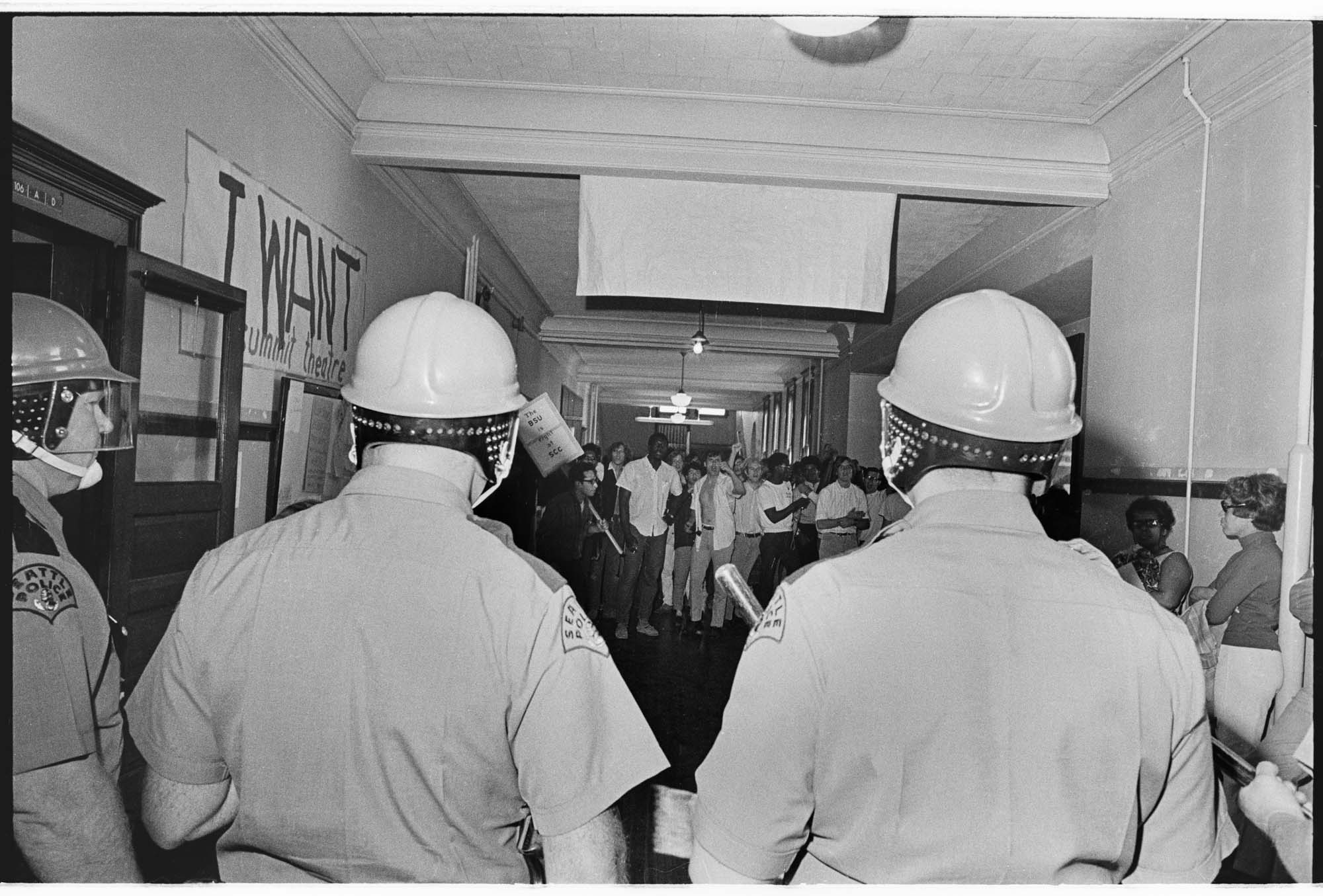 Image of Police with Black Student Union (BSU) and Students for a Democratic Society (SDS) protestors on Seattle Community College's Summit campus, Seattle, 1969