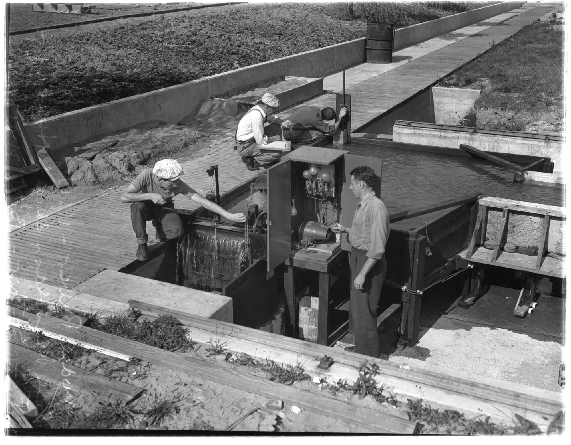 Image of Puyallup River flood control model at the University of Washington, 1938