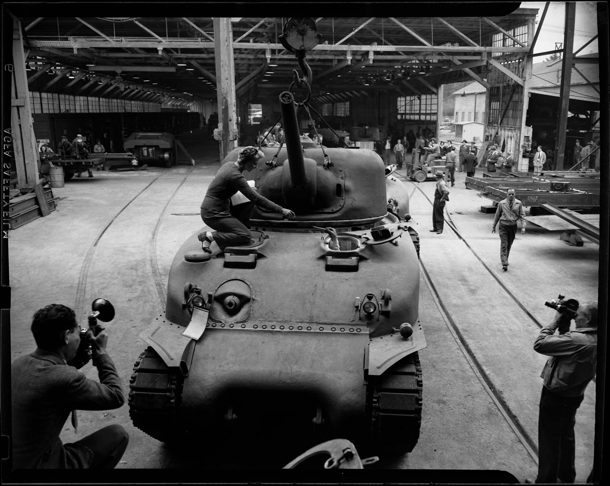 Image of Woman working on tank at Pacific Car and Foundry factory, Renton, 1943