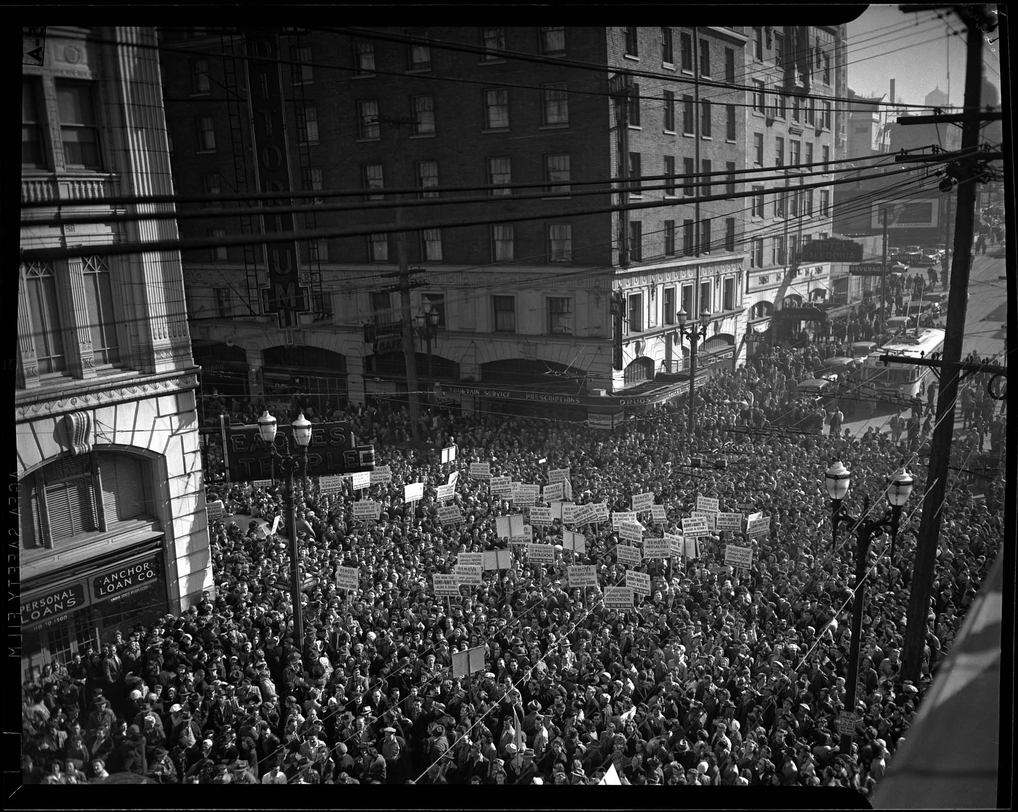 Image of Boeing workers demonstrating in downtown Seattle, 1943