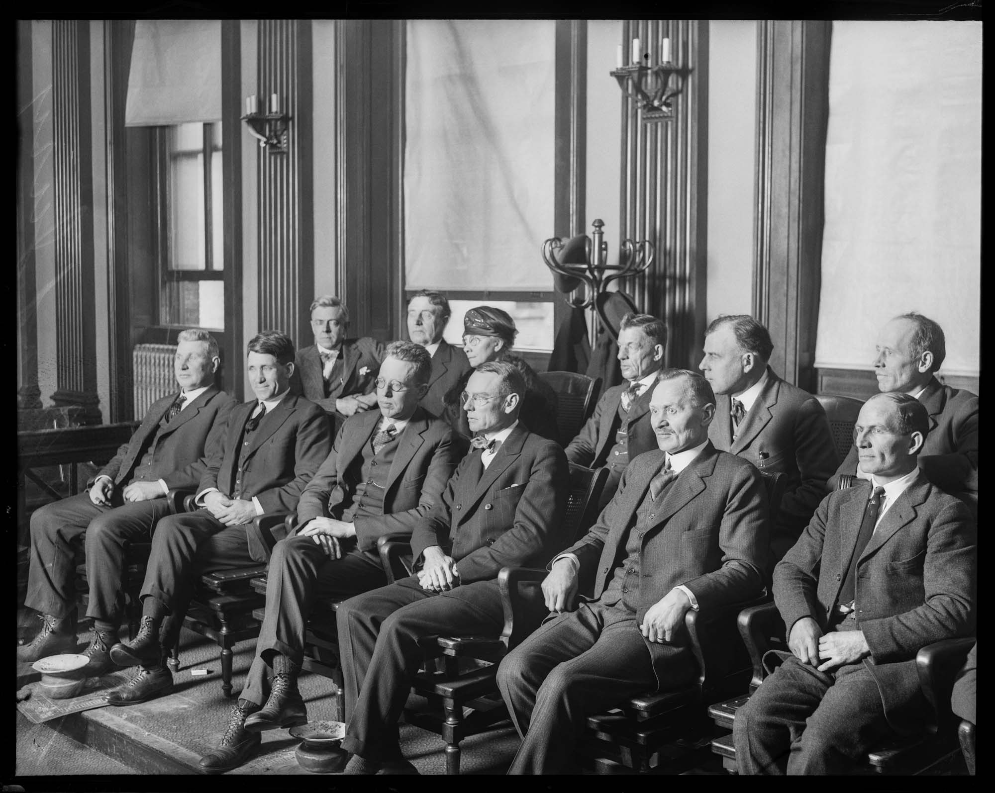 Image of Federal grand jury in Roy Olmstead bootlegging case, Seattle, 1926