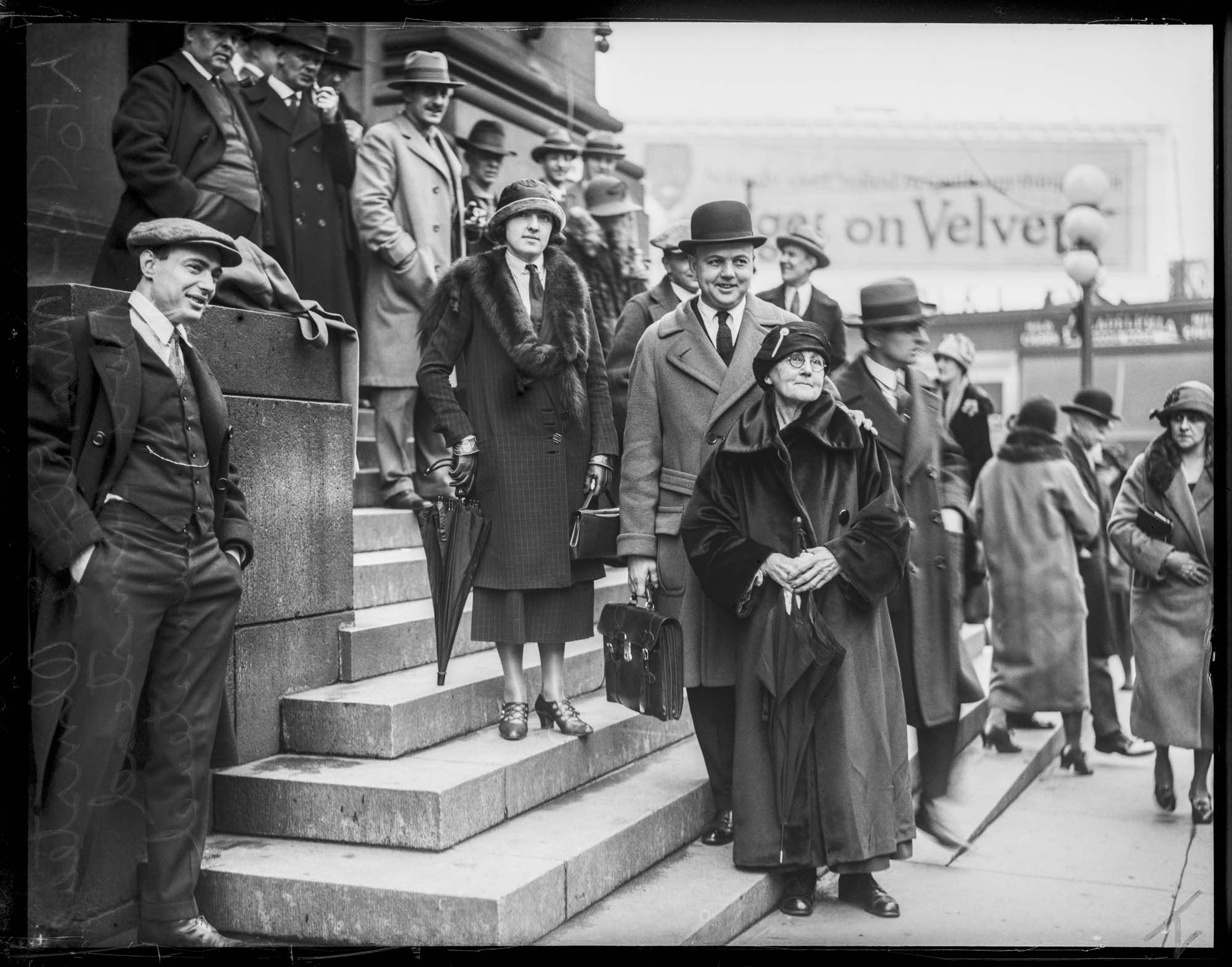 Image of Roy and Elise Olmstead with Roy's mother Sarah at courthouse, Seattle, 1926