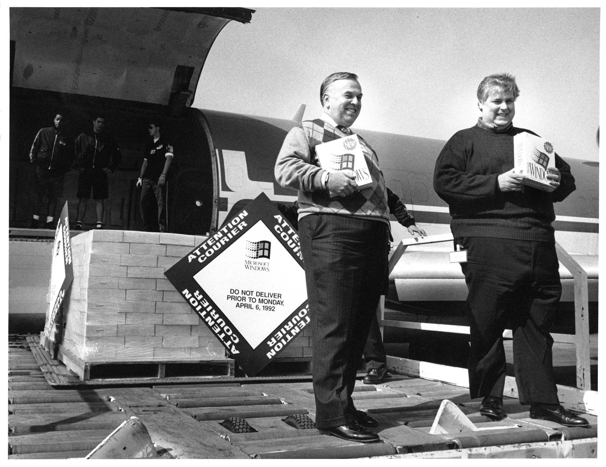 Image of Francis J. Gaudette and Mike Maples announcing shipment of  Windows 3.1 at Sea-Tac Airport, March 18, 1992