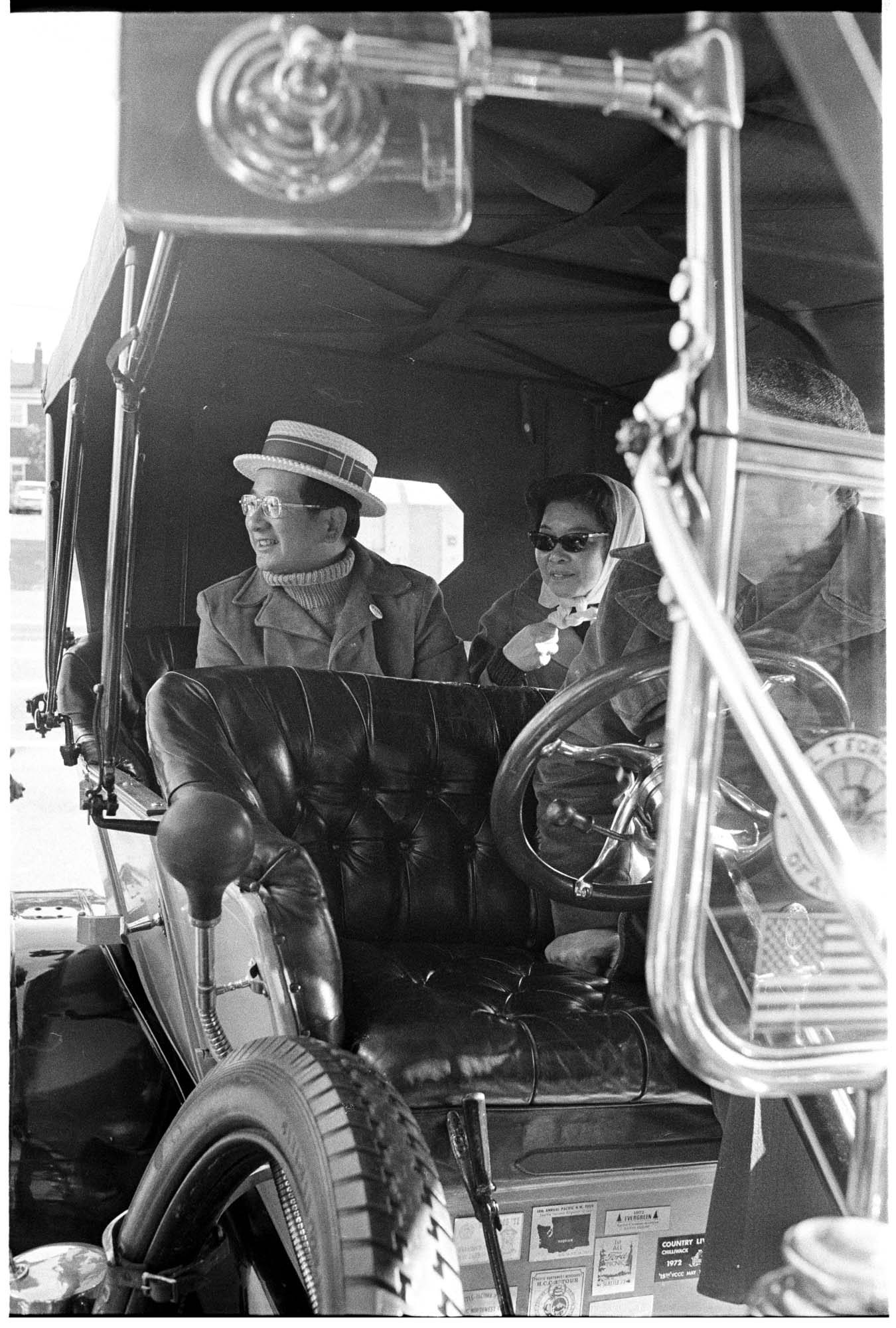 Image of Mayoral candidate Liem Tuai and his wife Winnie in an antique car, Seattle, November 3, 1973