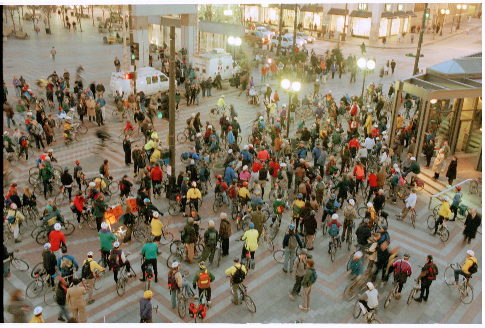 Image of Critical Mass demonstration, Seattle, February 7, 1997