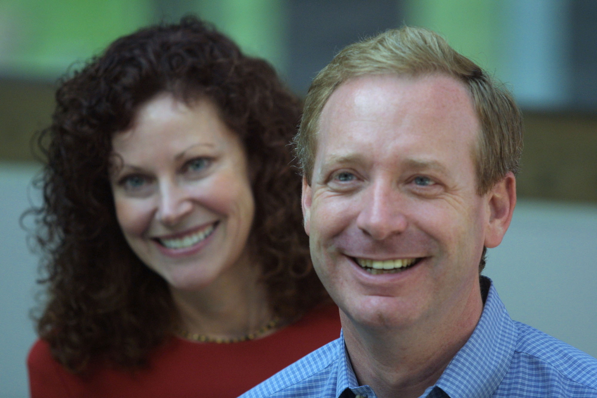 Image of Mary Snapp and Brad Smith, Microsoft compliance officers, Redmond, Washington, August 2002