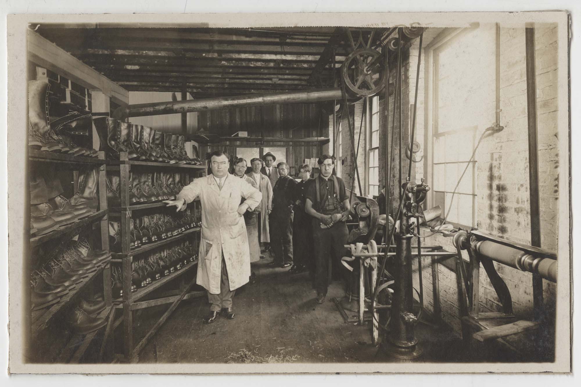 Image of Hugh Currin and workers at the Currin-Greene Shoe Manufacturing Company, Seattle, 1910