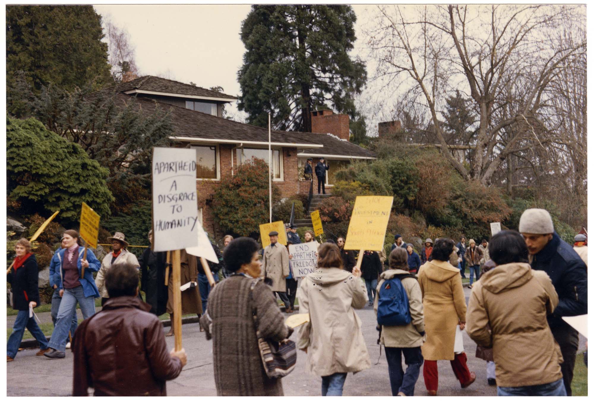 Image of Protesters at the South African consulate, Seattle, December 9, 1984