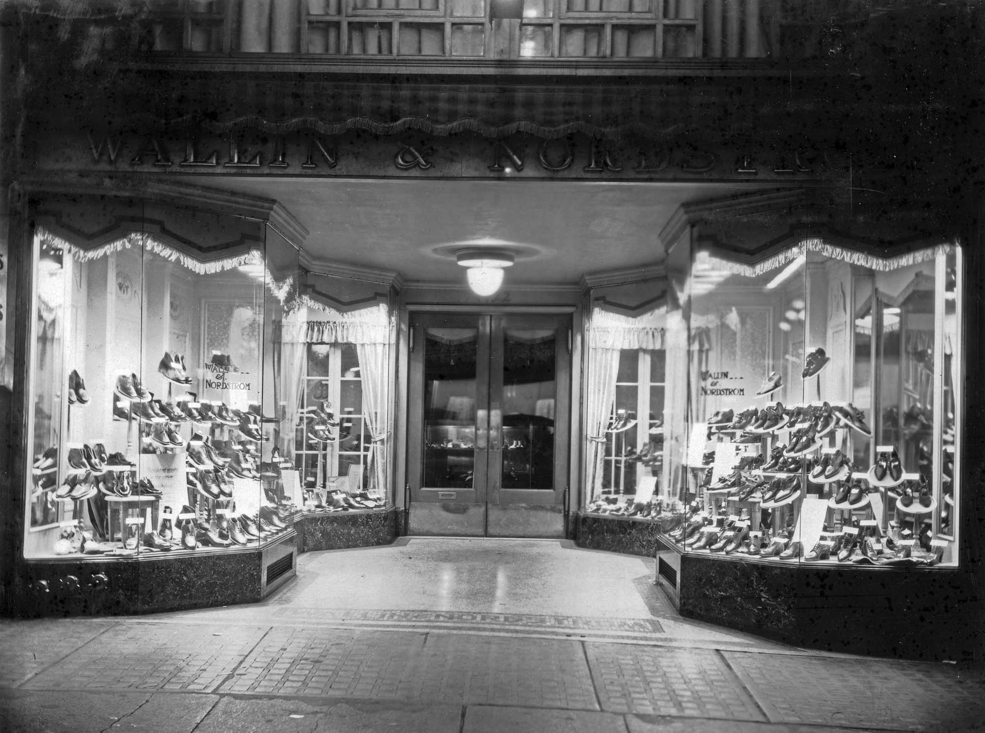 Image of Wallin & Nordstrom shoe store, Seattle, circa 1920