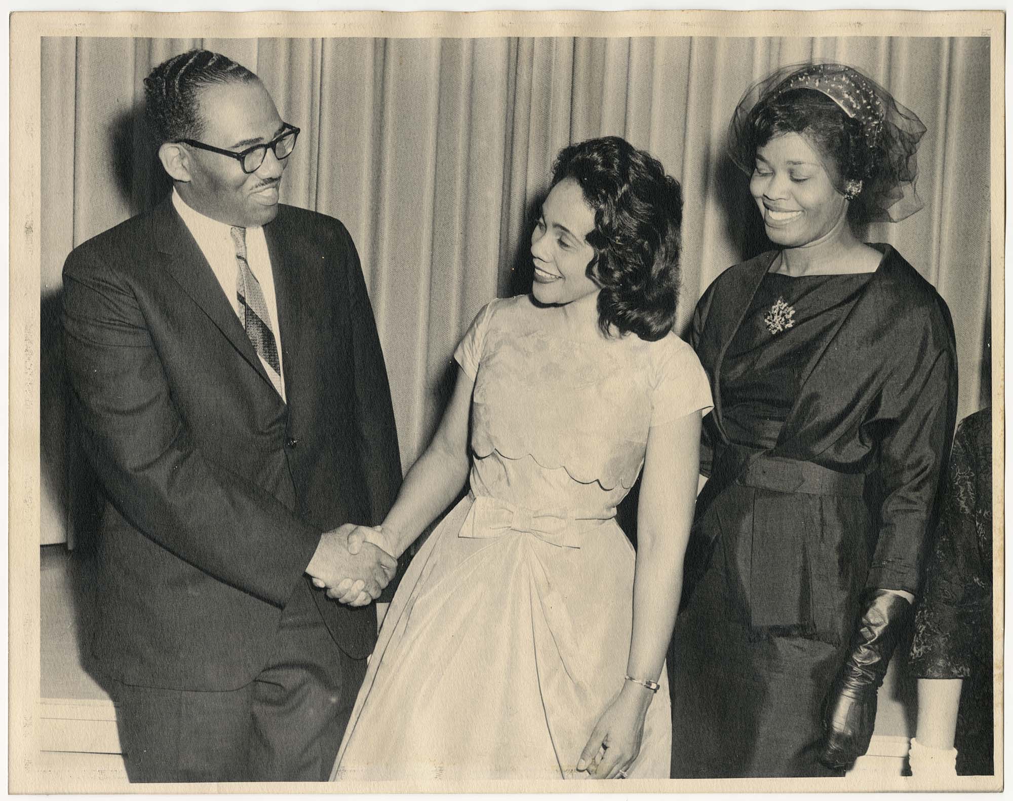 Image of Rev. Samuel McKinney, Coretta Scott King, and Louise McKinney, Seattle, November 1961