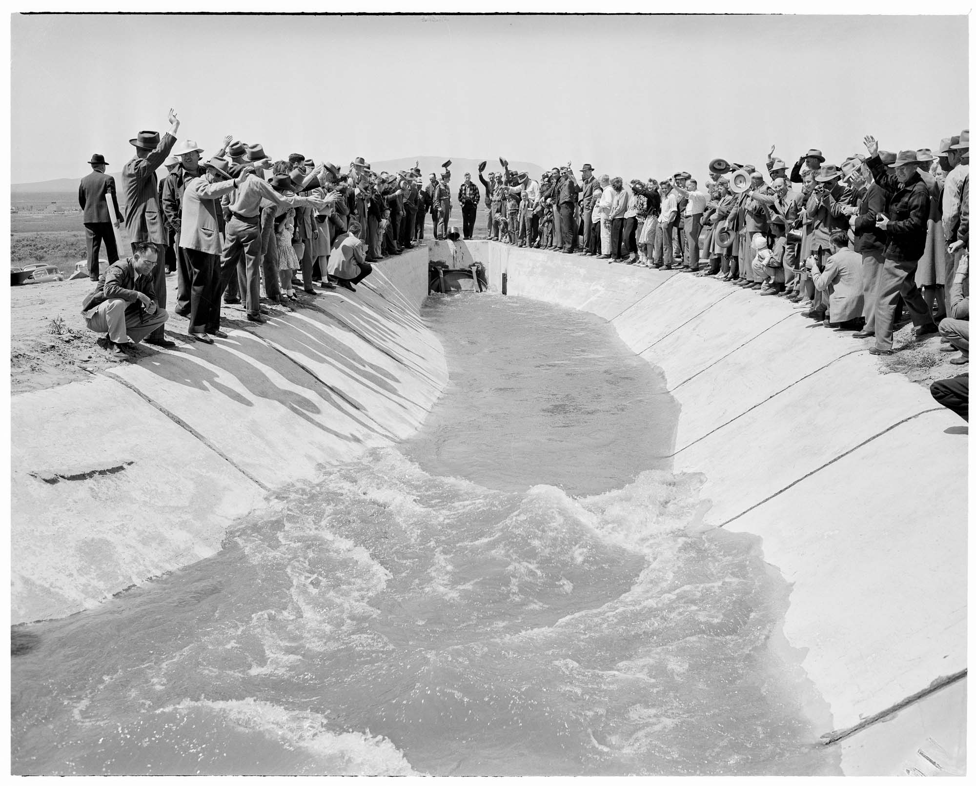 Image of Irrigation canal near Pasco, May 15, 1948