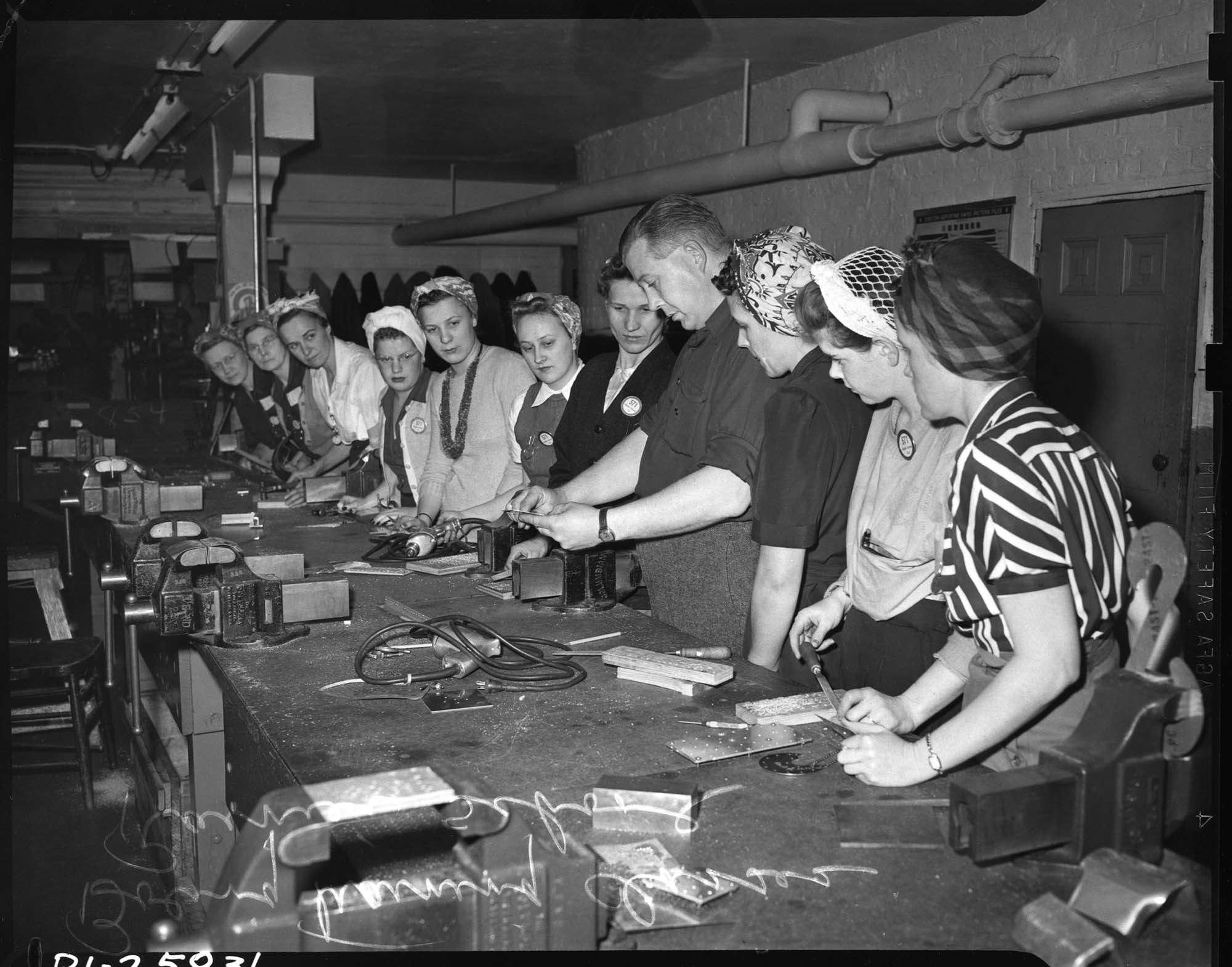 Image of Women training in wartime class at Rainier branch of Edison Technical School, Seattle, 1943