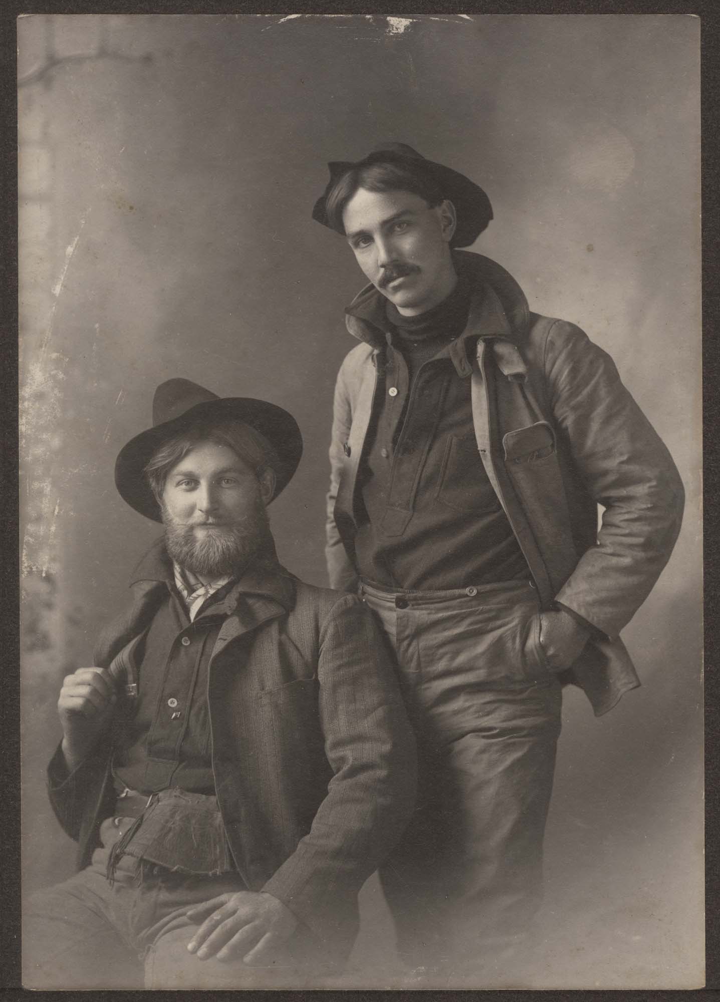 Image of Tom McDonald and David Grant in hiking gear, circa 1910