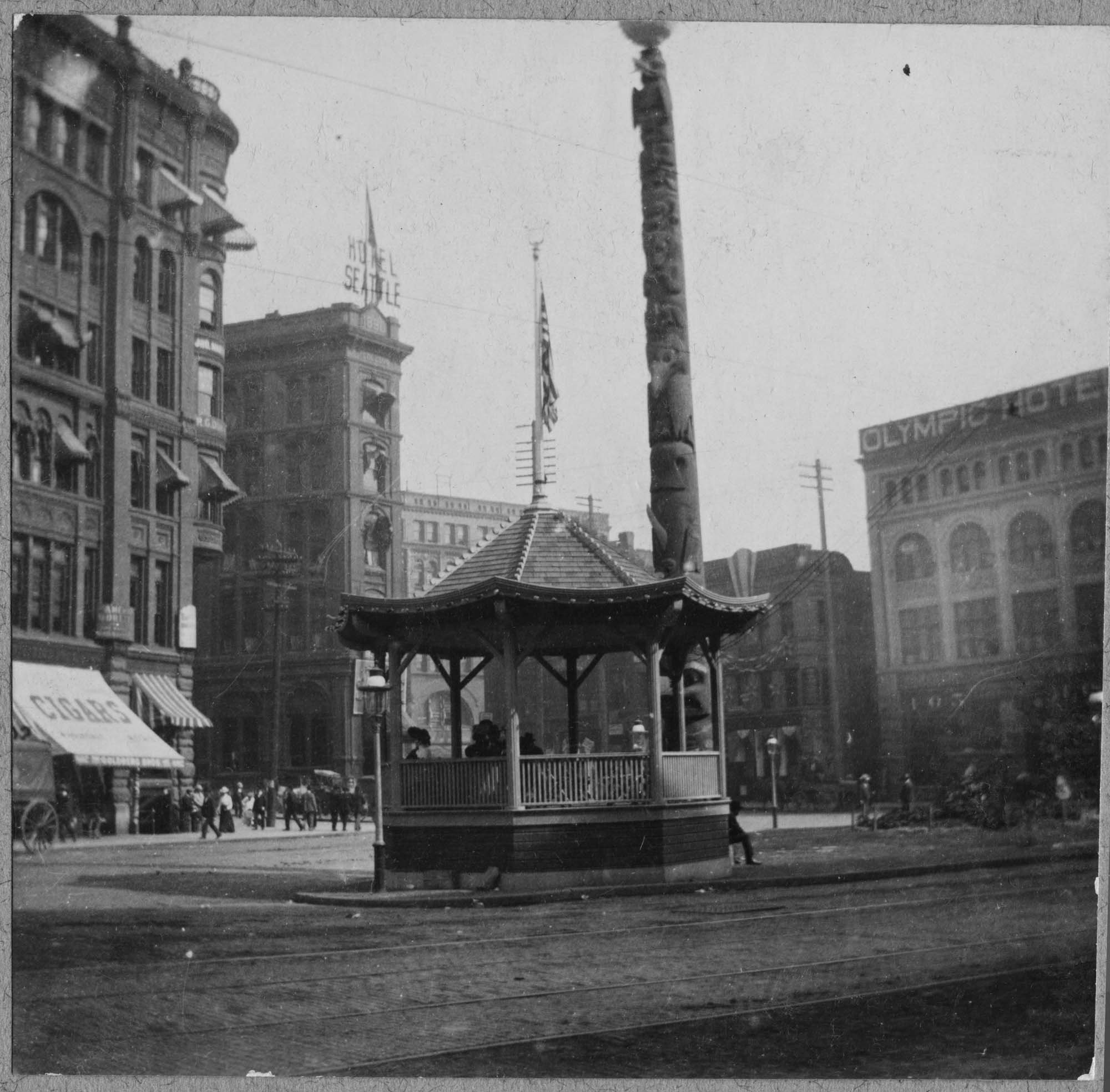 Image of Gazebo in Pioneer Square, Seattle, 1901
