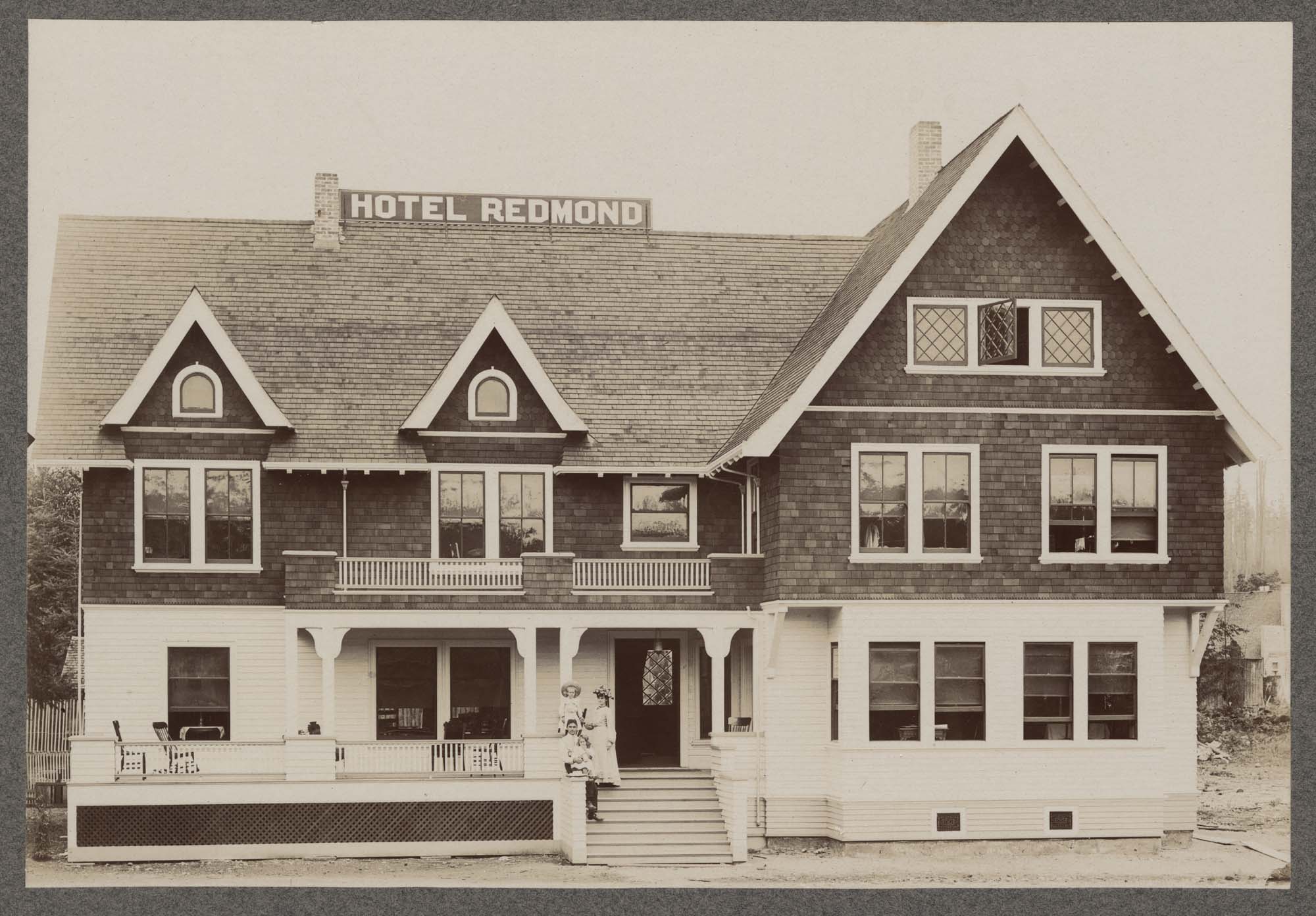Image of Hotel Redmond, circa 1905