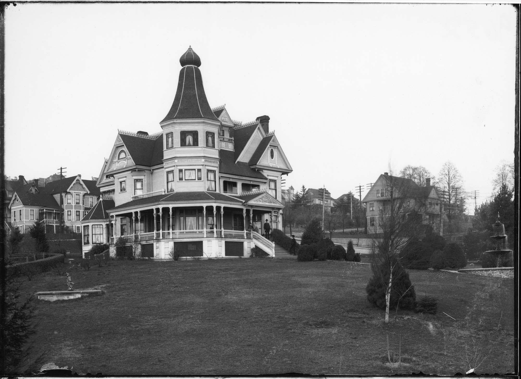 Image of Kinnear residence, Seattle, circa 1900
