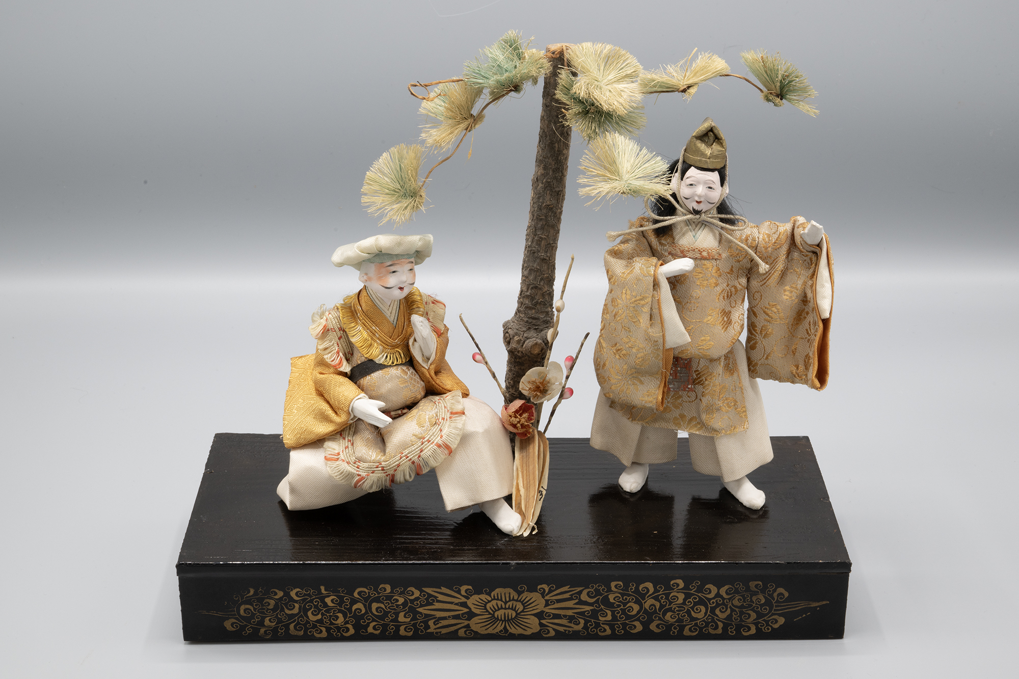Image of Two court dolls from a Girls’ Day set, ca. 1930-1940