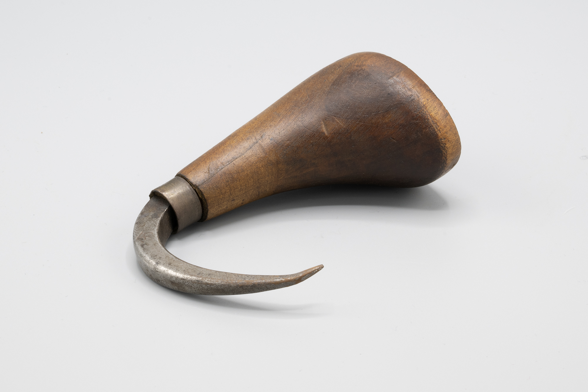 Image of Hook with handle, Japanese tool from Tashiro Hardware, Seattle, early 20th century