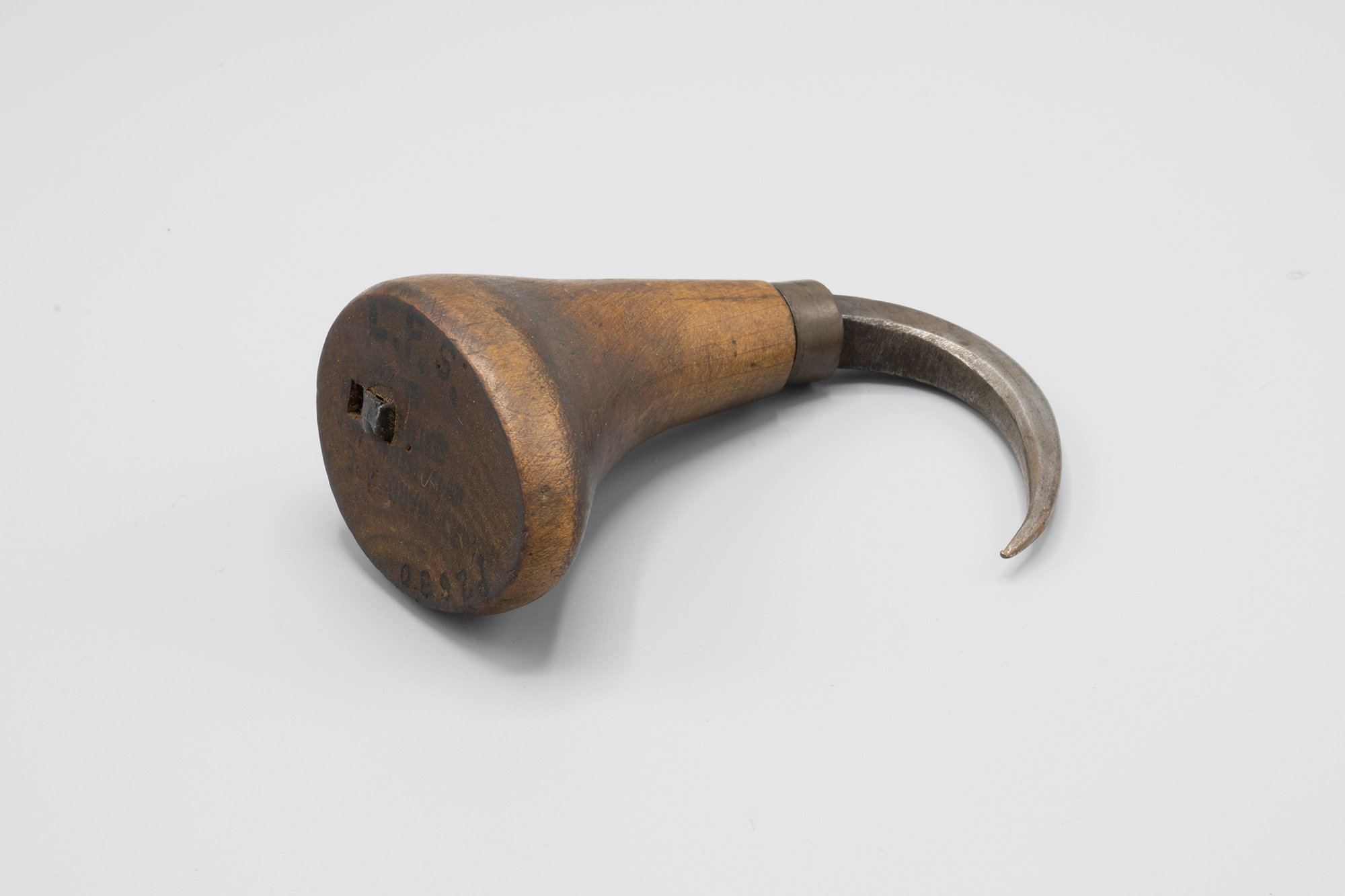 Image of Hook with handle, Japanese tool from Tashiro Hardware, Seattle, early 20th century