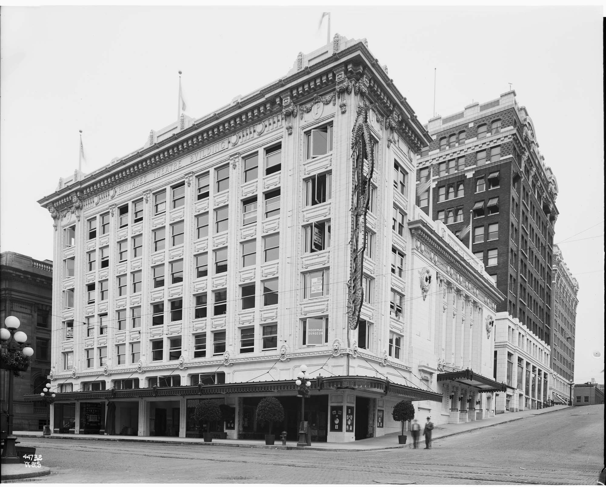 Image of Exterior of the Pantages Theatre, 1915