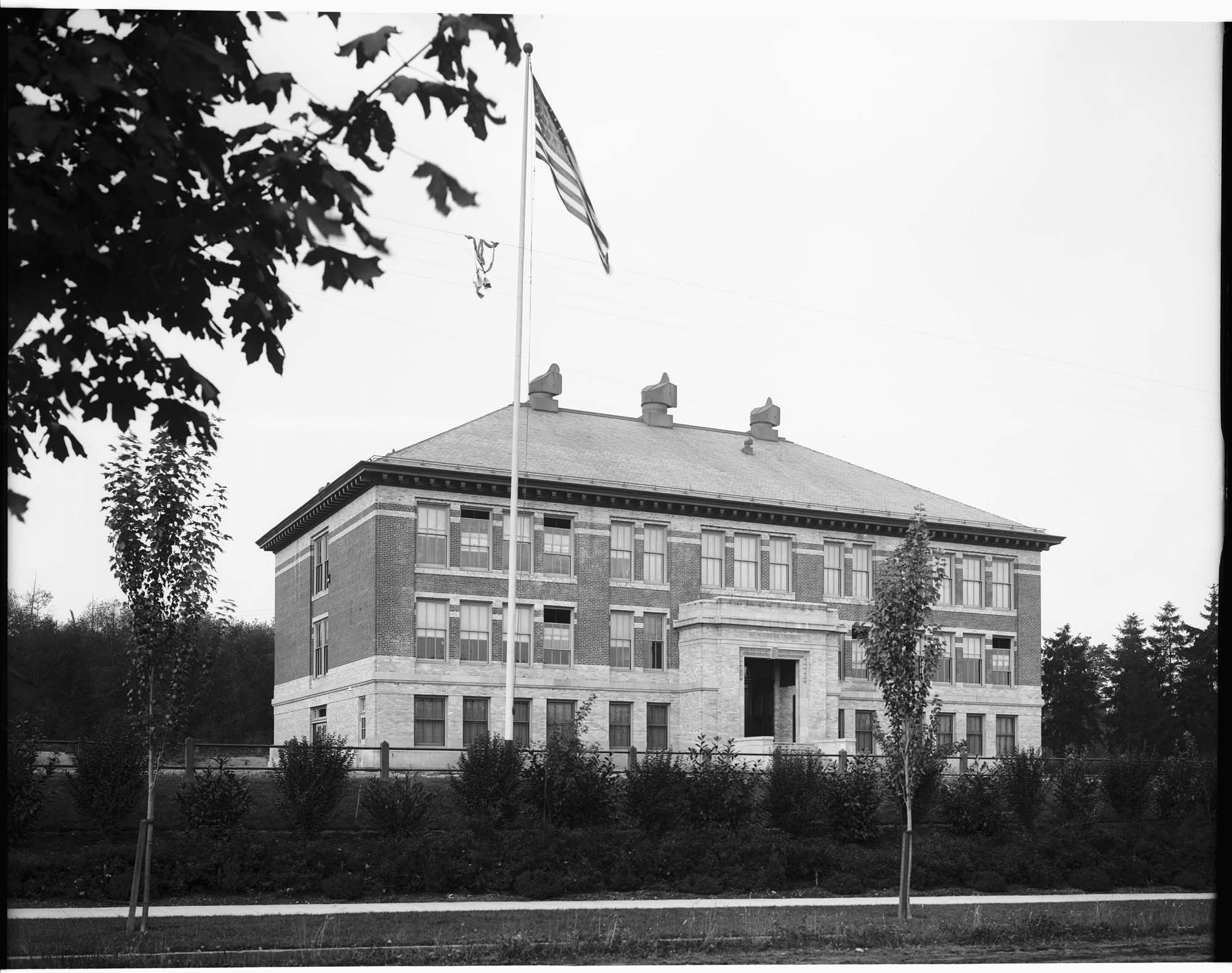 Image of McGilvra School, 1915